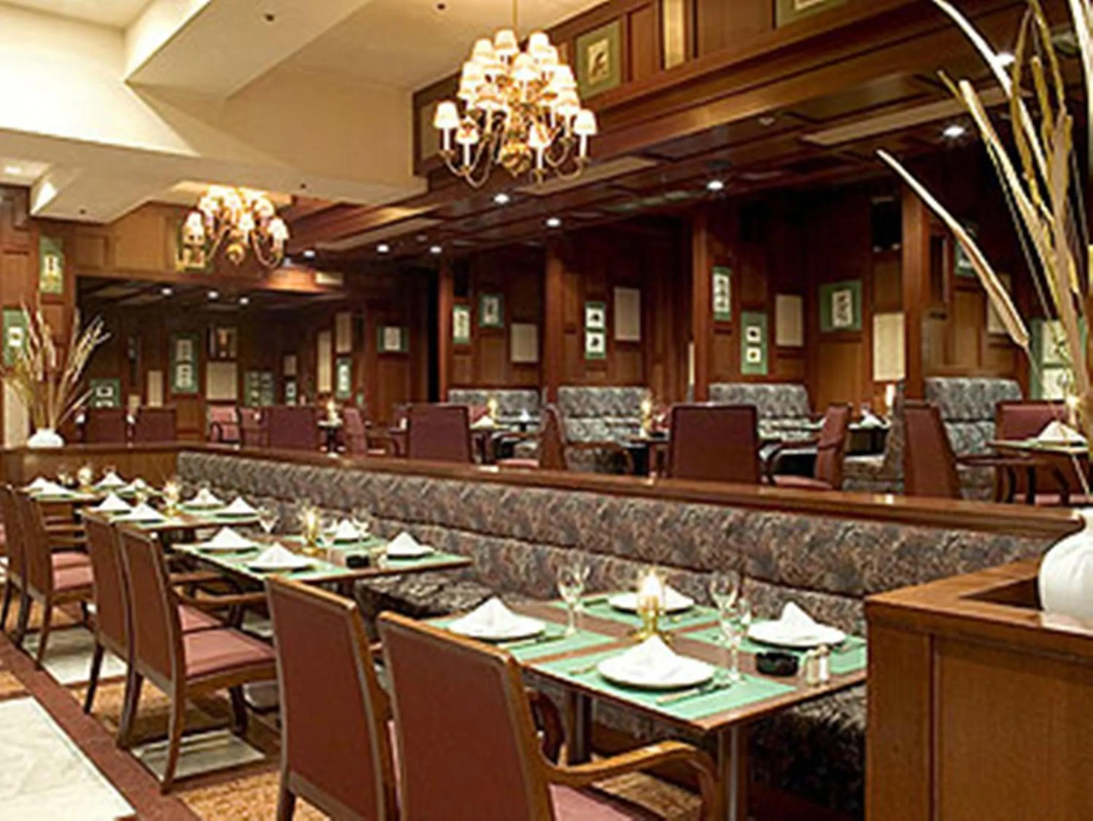 Restaurant/places to eat in The Cypress Mercure Hotel Nagoya