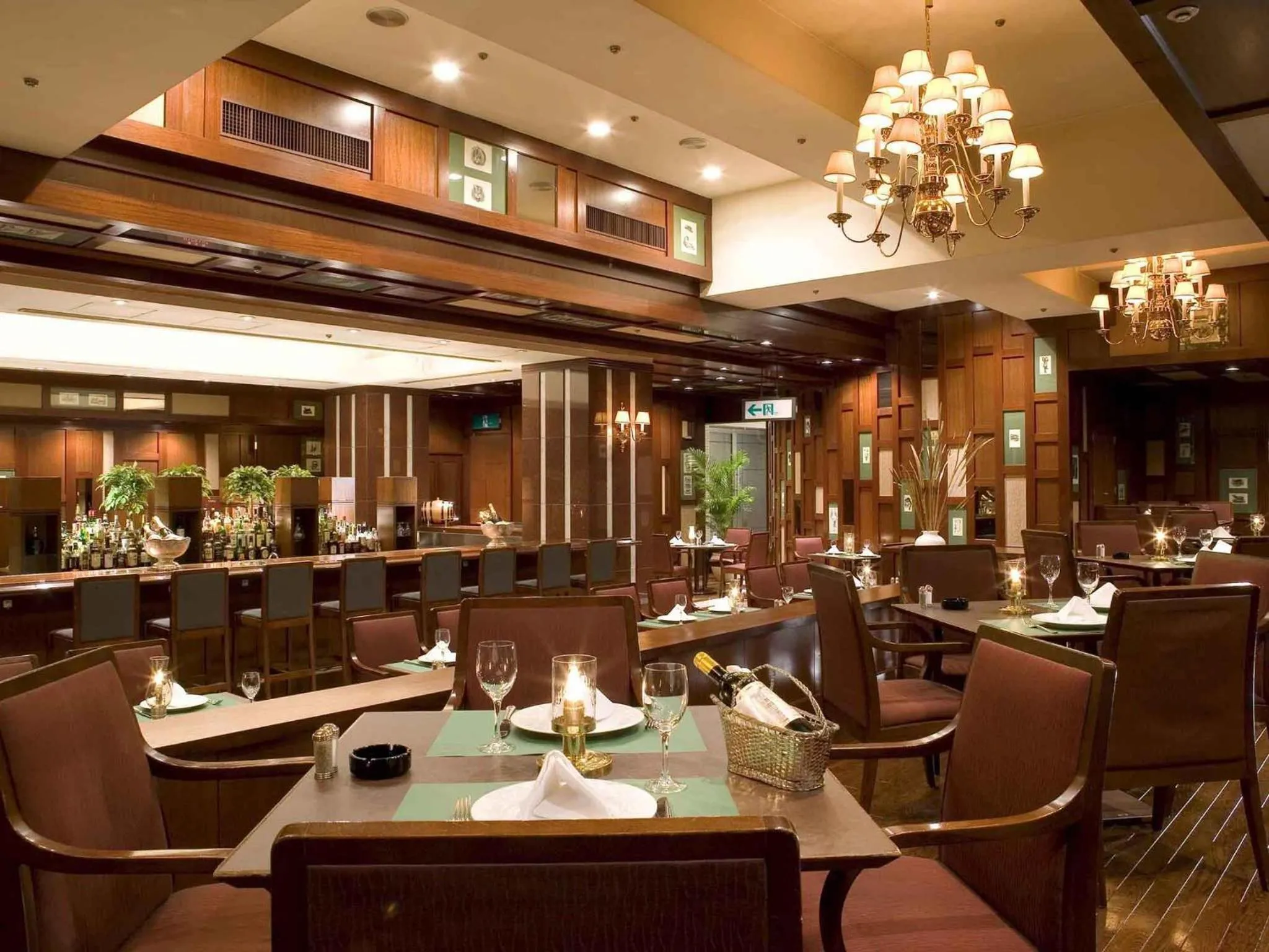 Lounge or bar in The Cypress Mercure Hotel Nagoya