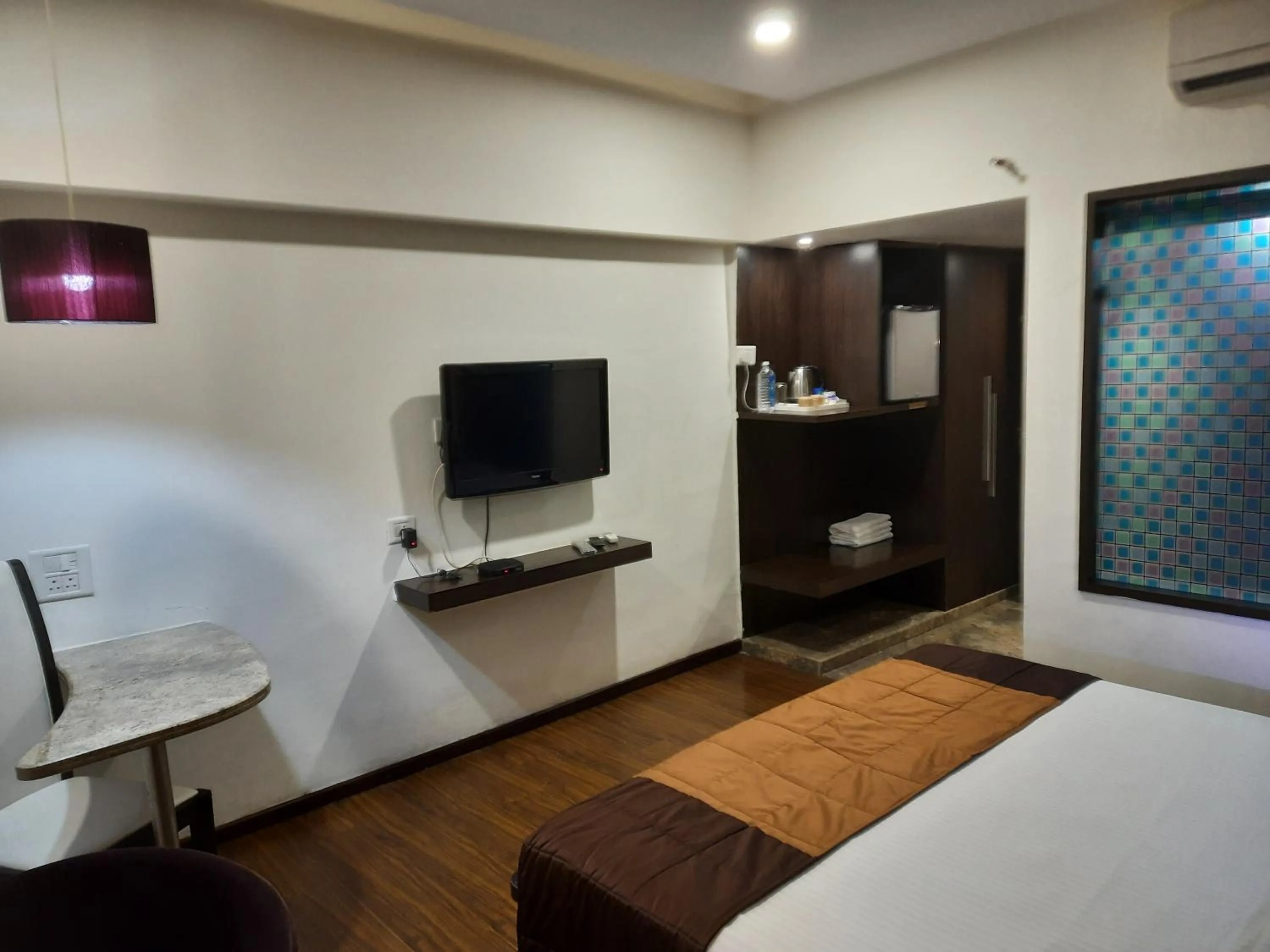 Communal lounge/ TV room in Hotel LXIA Hinjewadi - Indian Nationals Only