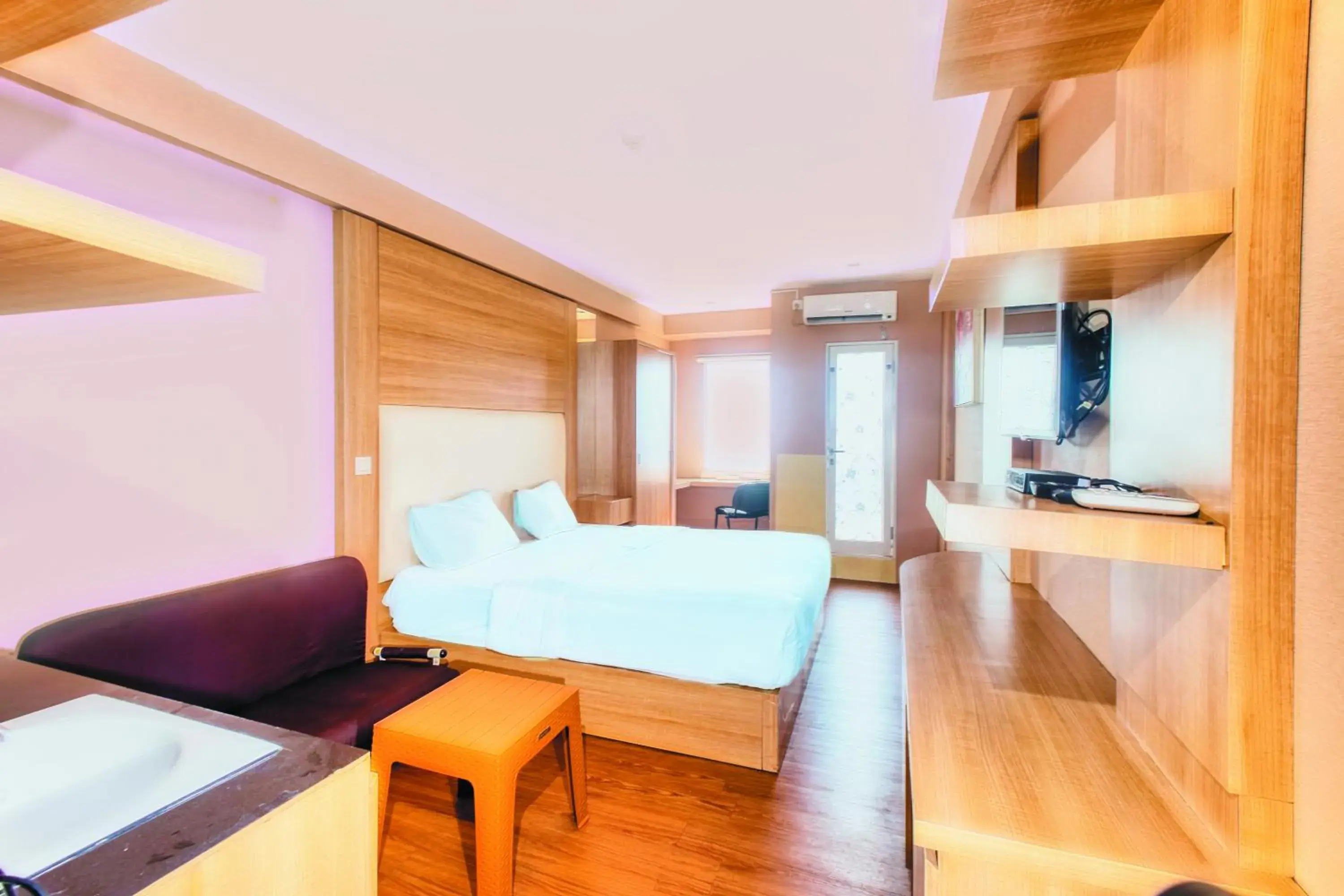 Deluxe Room in Candiland Apartment by Sinergi Deluxe Room in Candiland Apartment by Sinergi