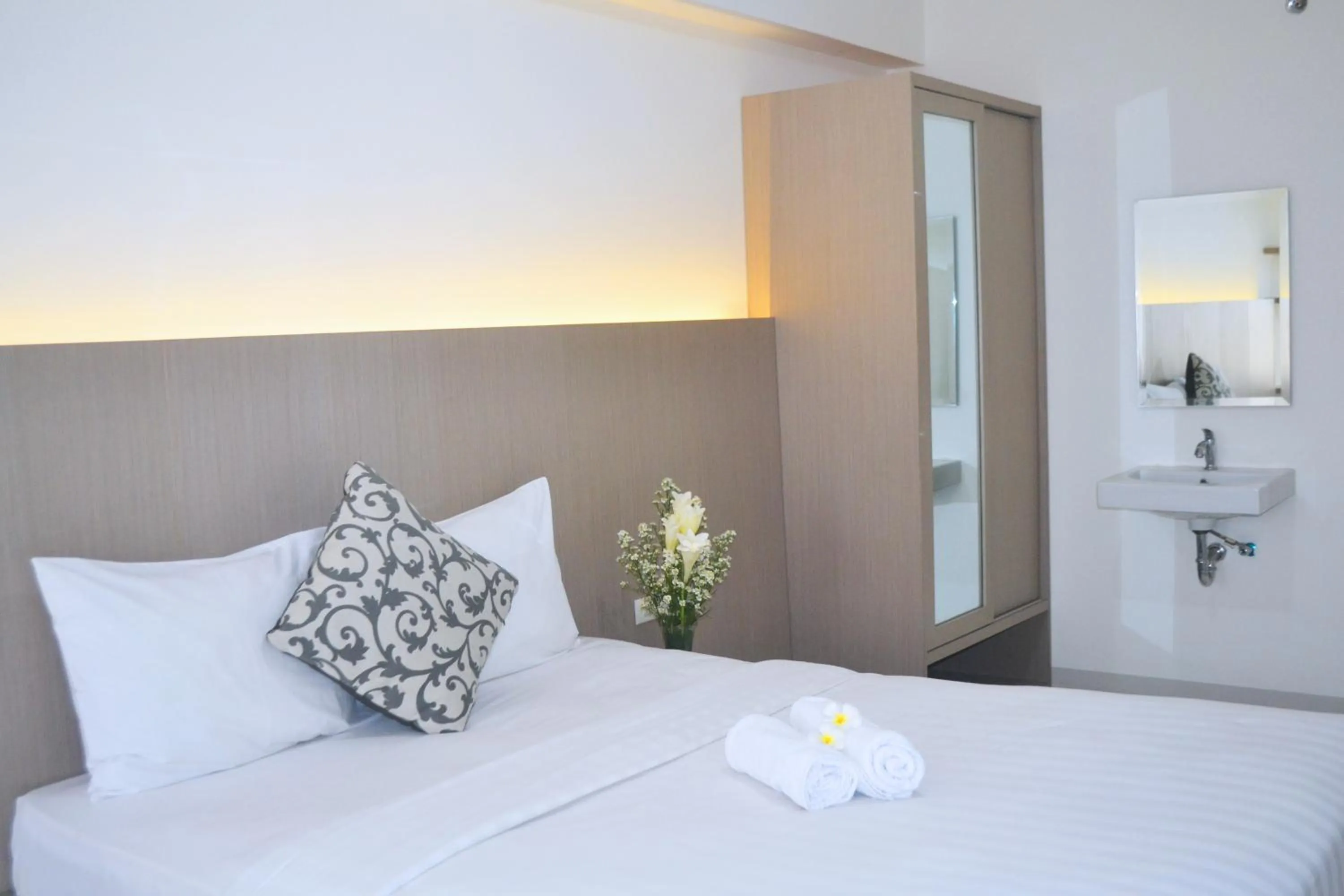 Candiland Apartment by Sinergi