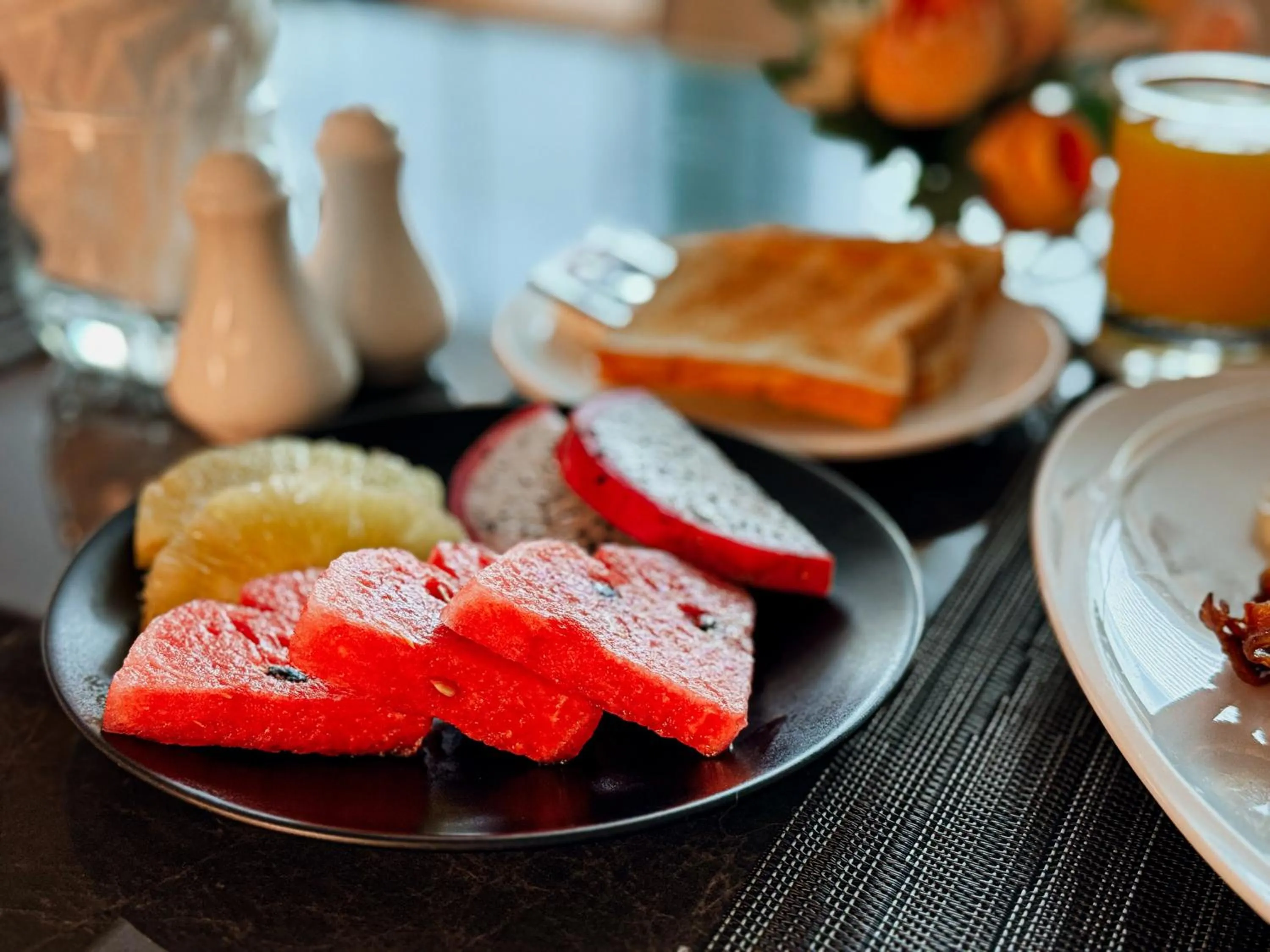 Restaurant/places to eat in Ramada Sukhumvit Soi Eleven