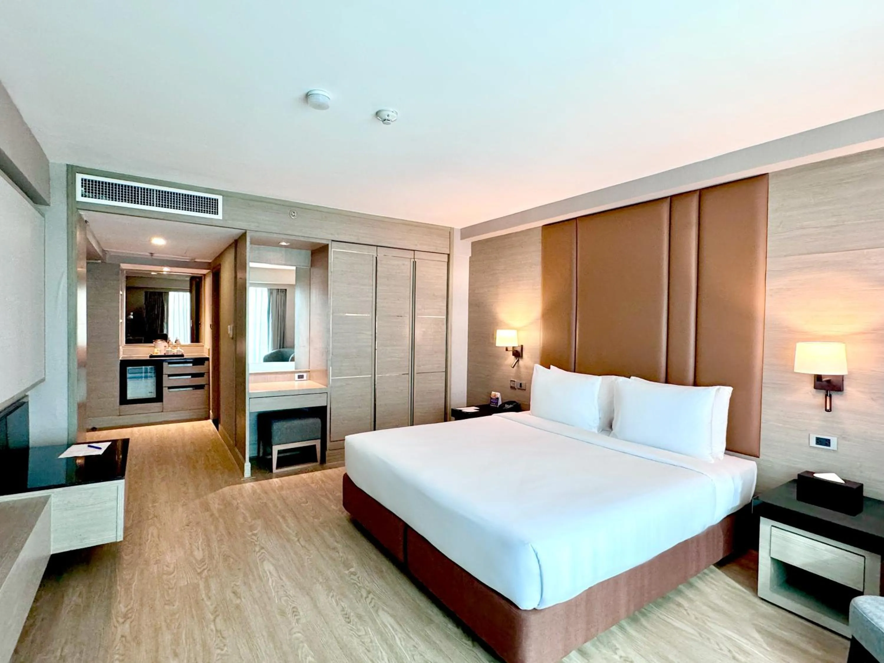 Bed in Ramada Sukhumvit Soi Eleven