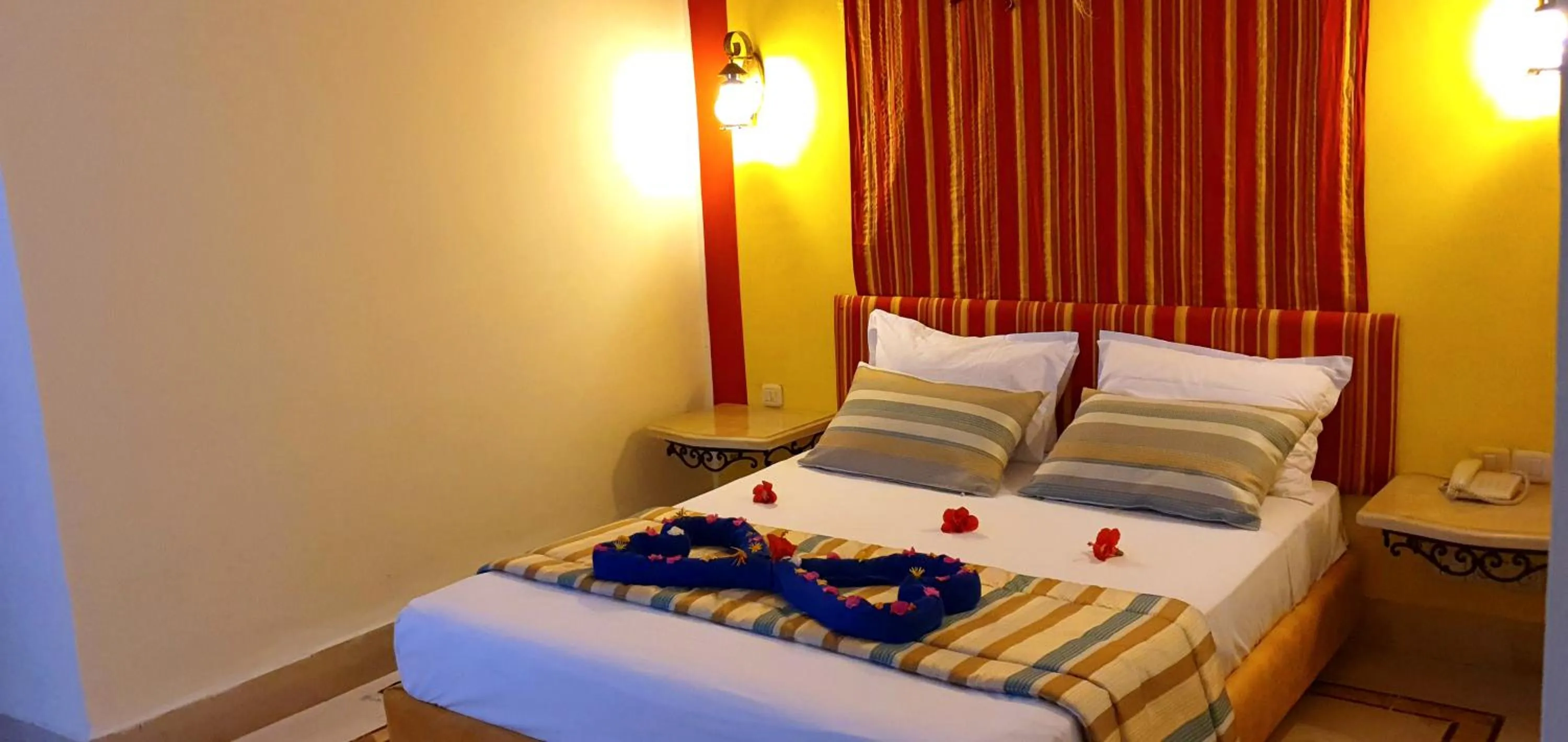 Photo of the whole room, Bed in Hotel de charme et SPA Dar El Bhar