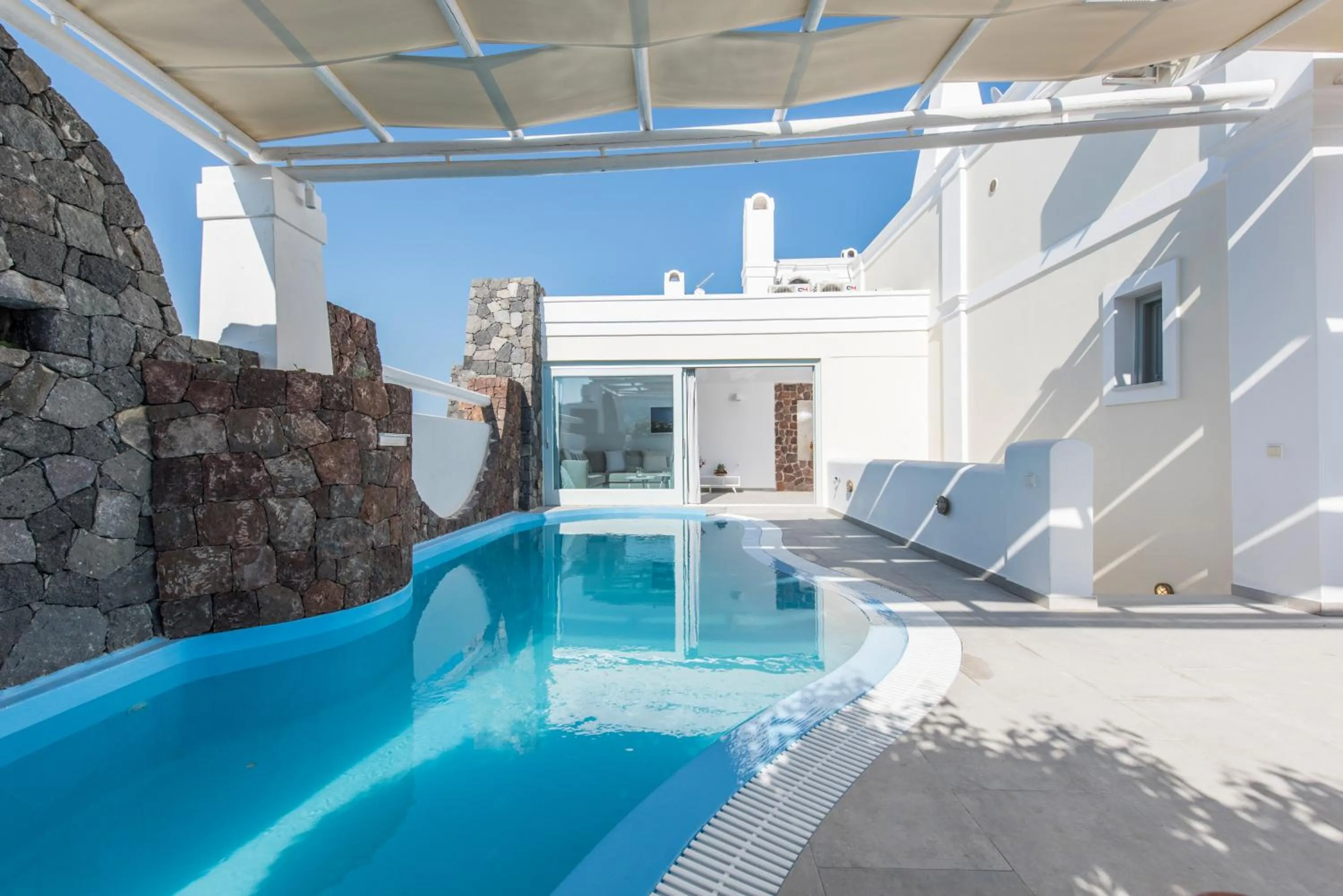 Swimming pool in Secret Earth Villas - Santorini