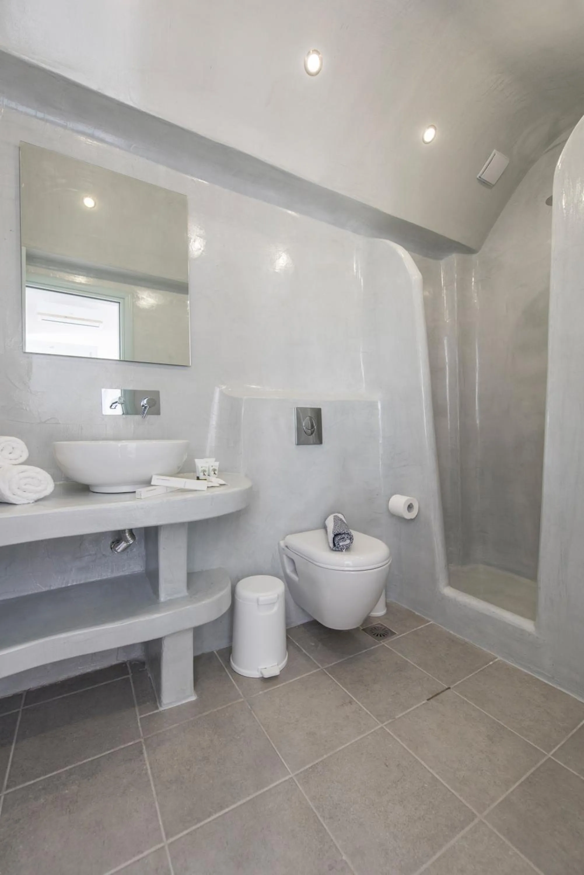 Shower in Secret Earth Villas - Santorini