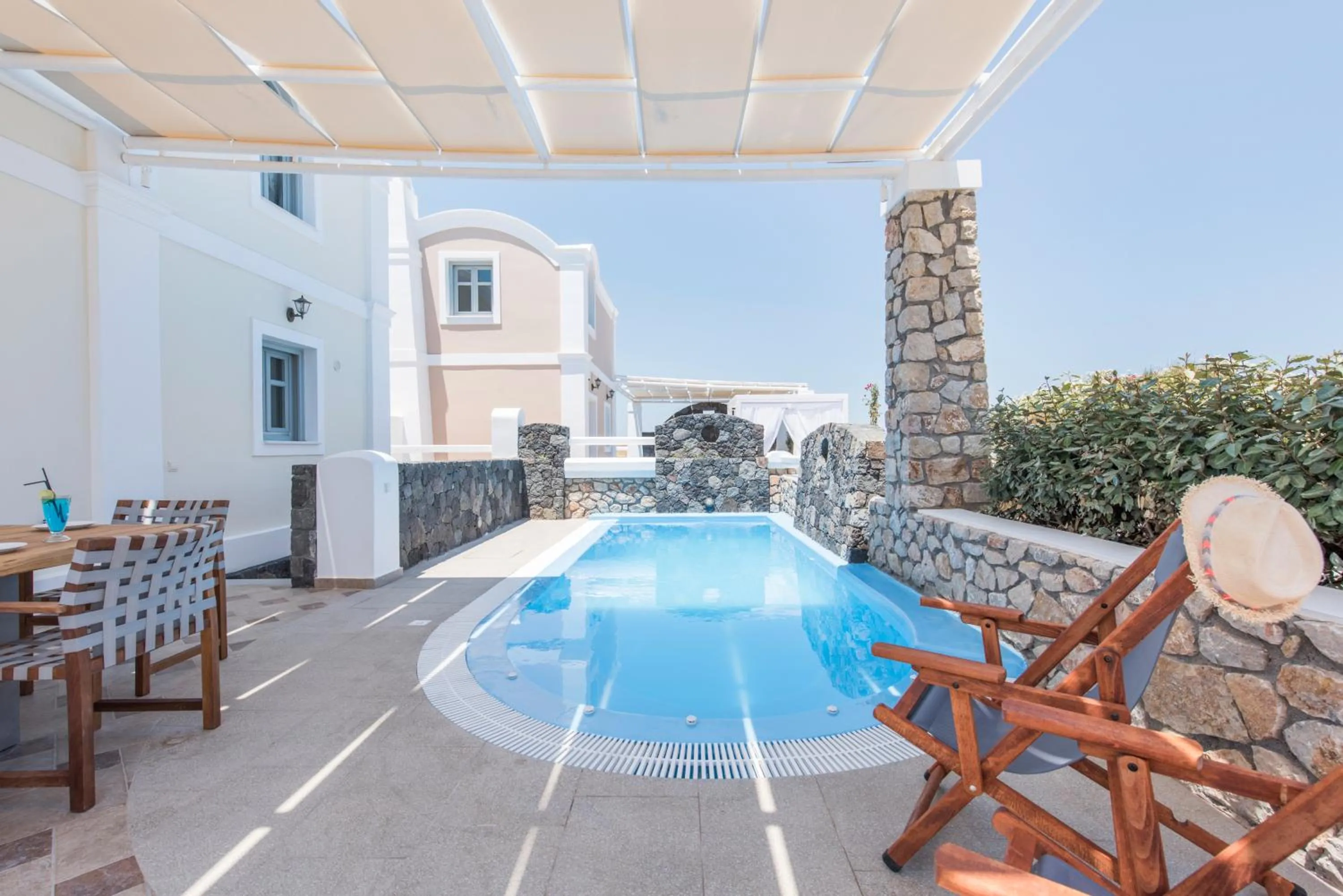 Swimming pool in Secret Earth Villas - Santorini