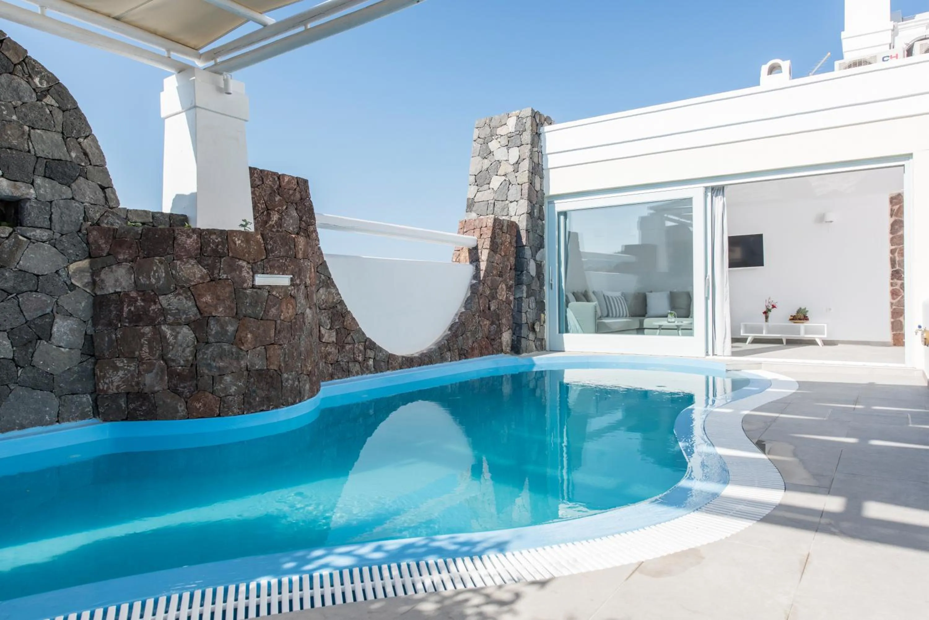 Swimming pool in Secret Earth Villas - Santorini