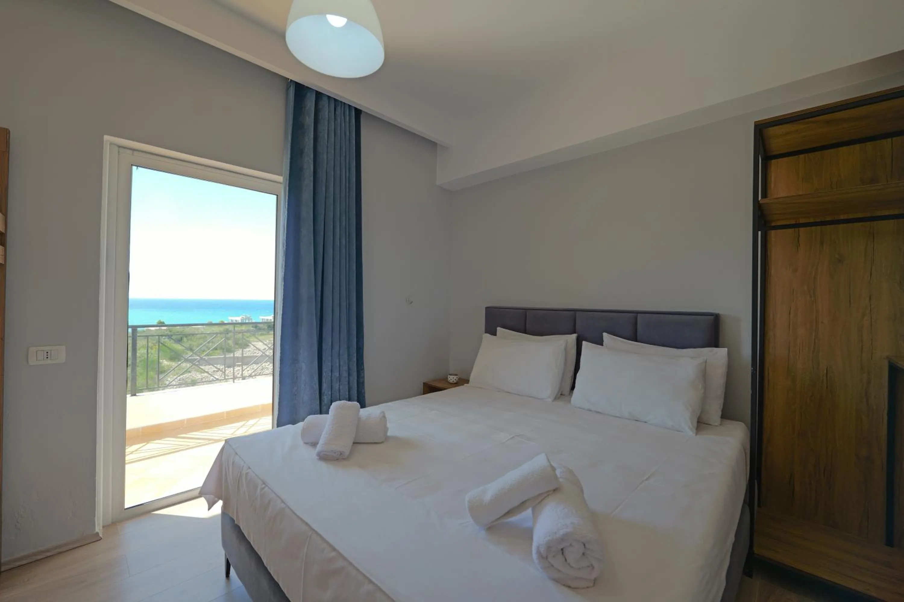 Photo of the whole room in Hotel Holiday