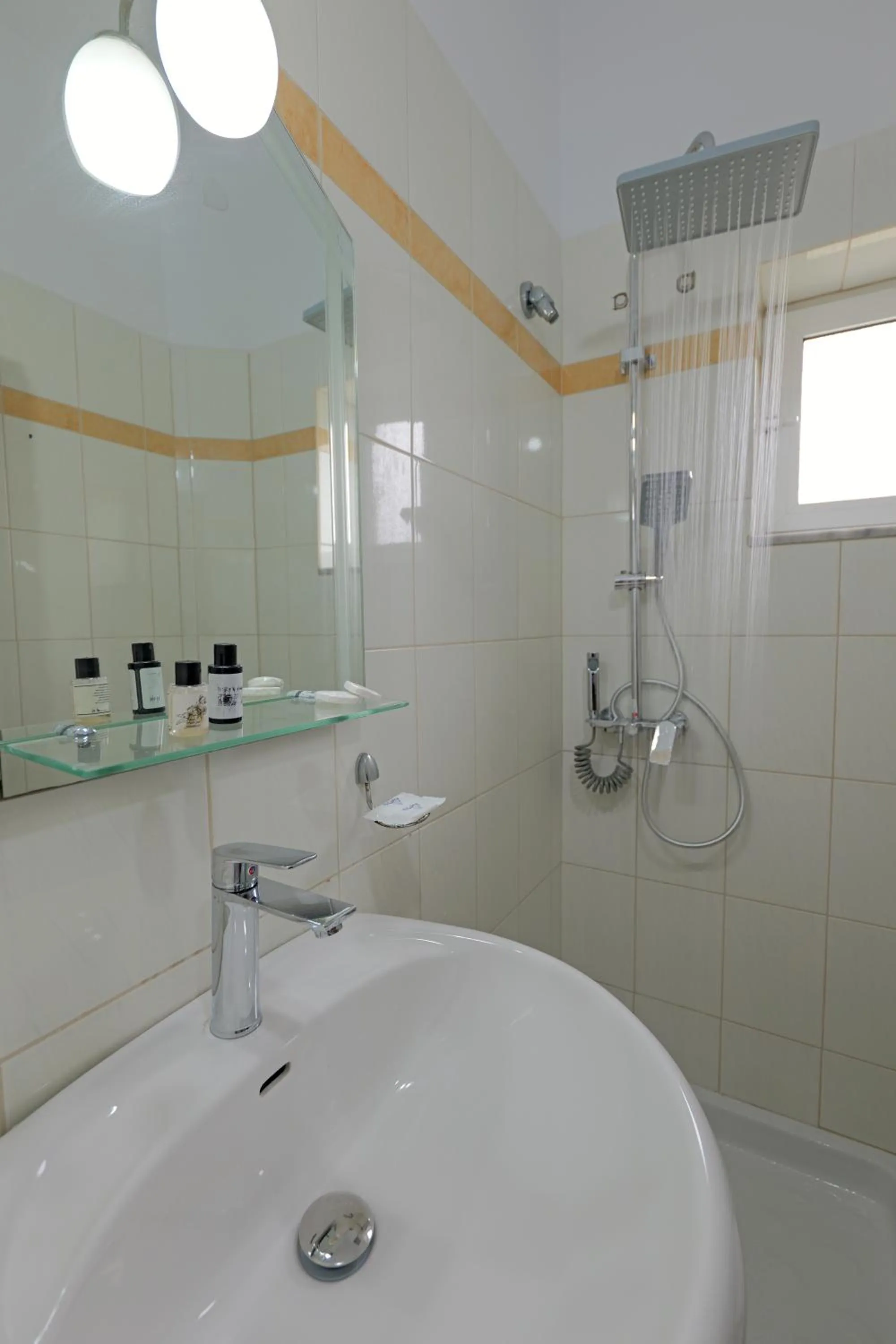 Toilet in Hotel Holiday