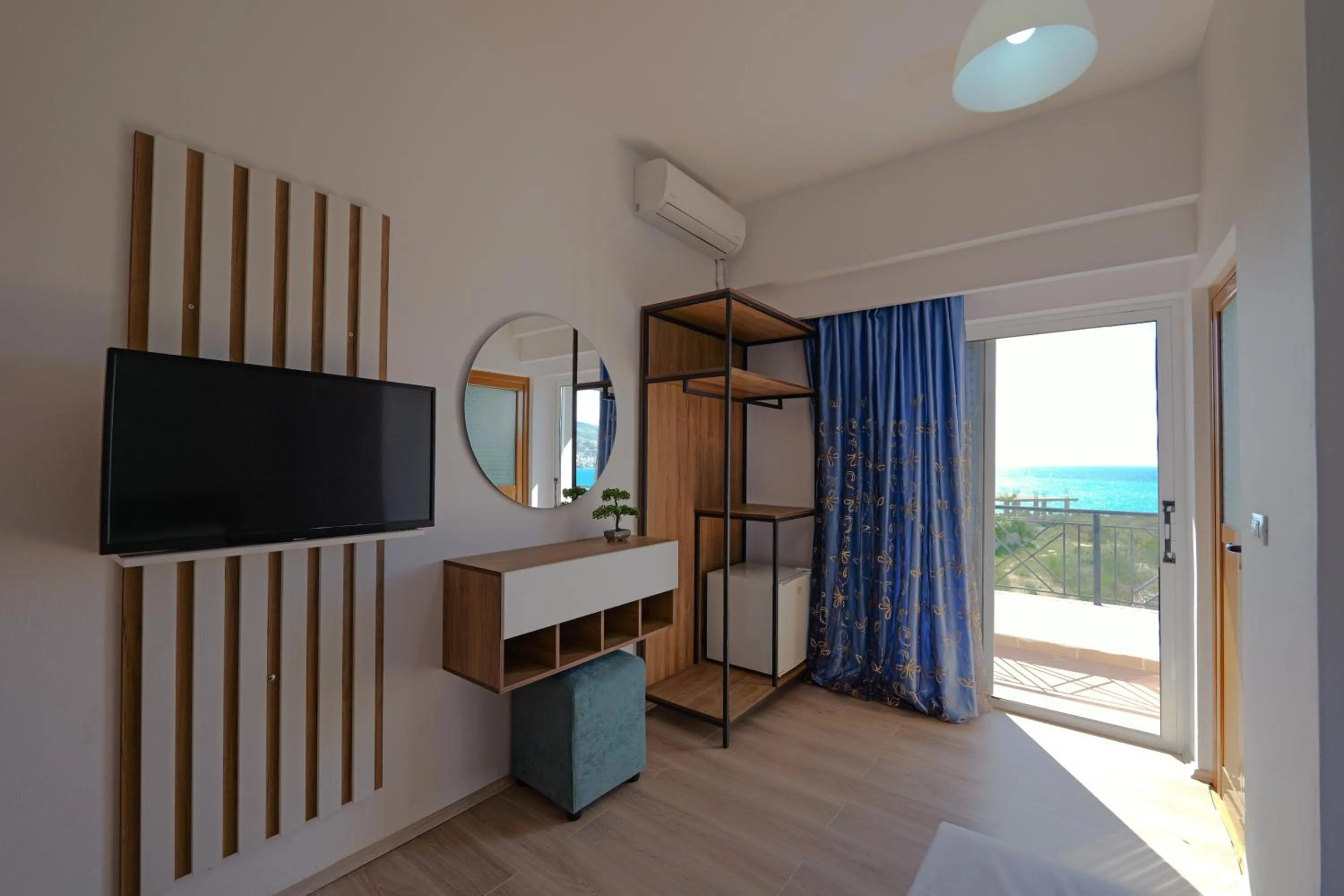 Bed in Hotel Holiday