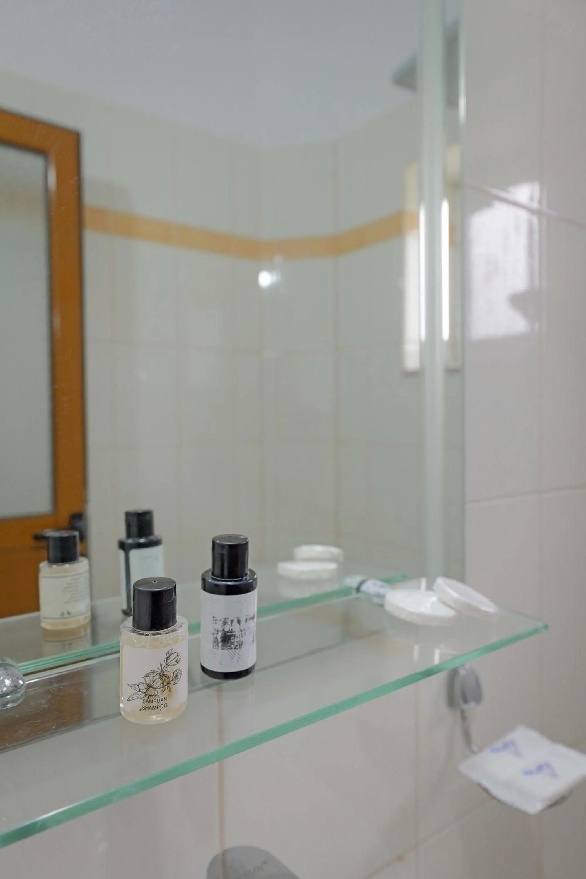 Bathroom in Hotel Holiday