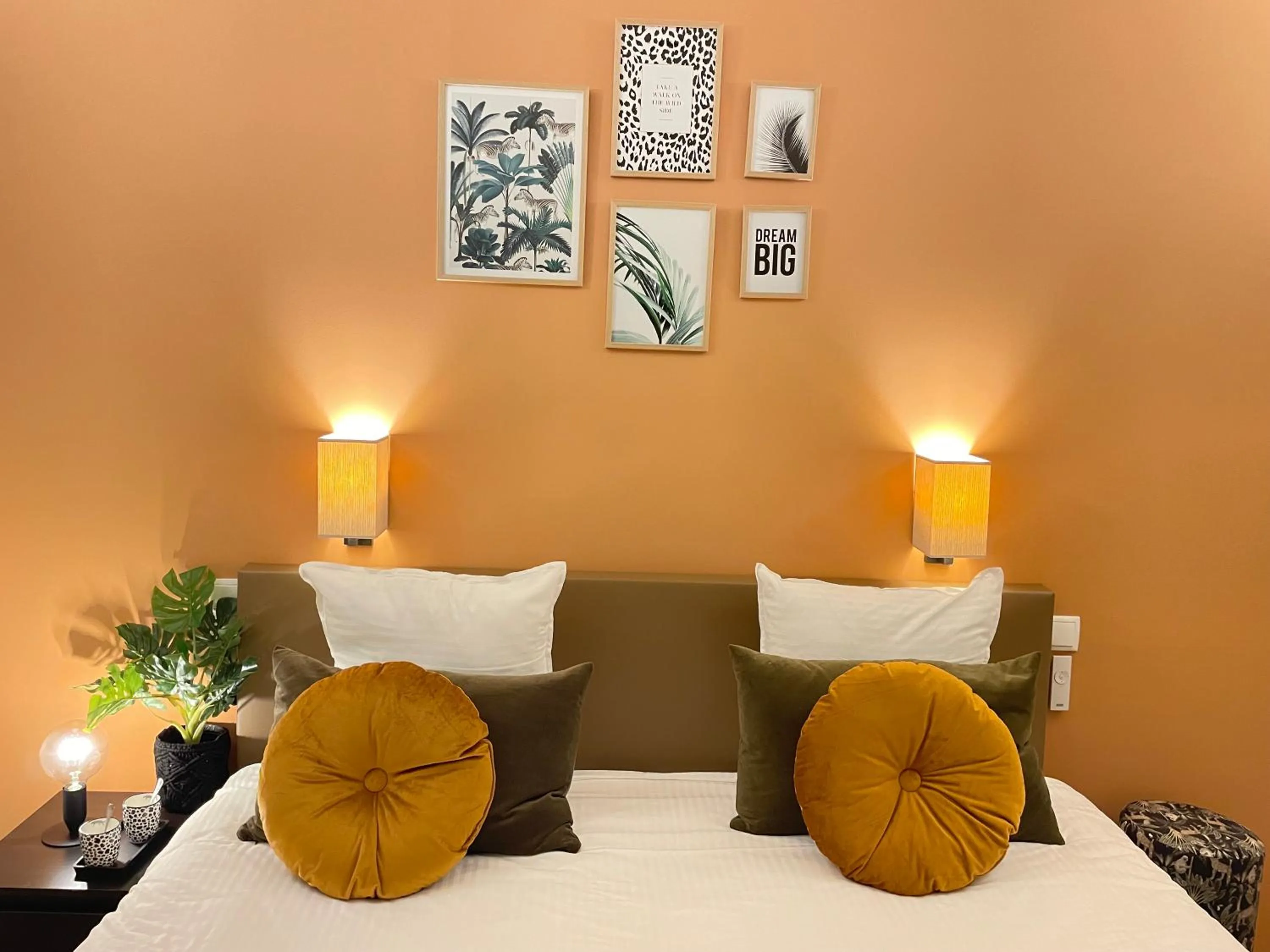 Bed in Hotel & Apartments Bibois Leuven