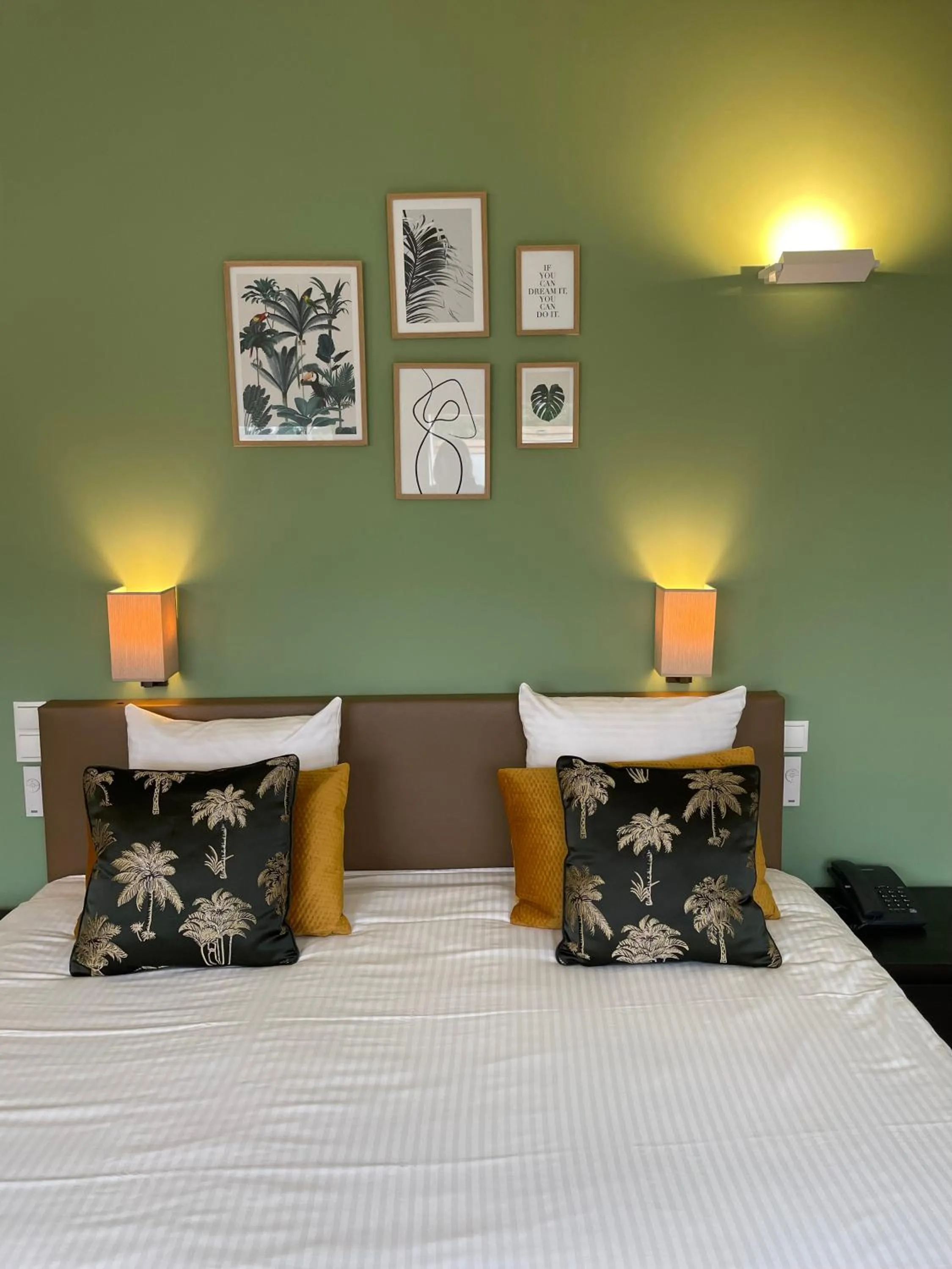 Bed in Hotel & Apartments Bibois Leuven