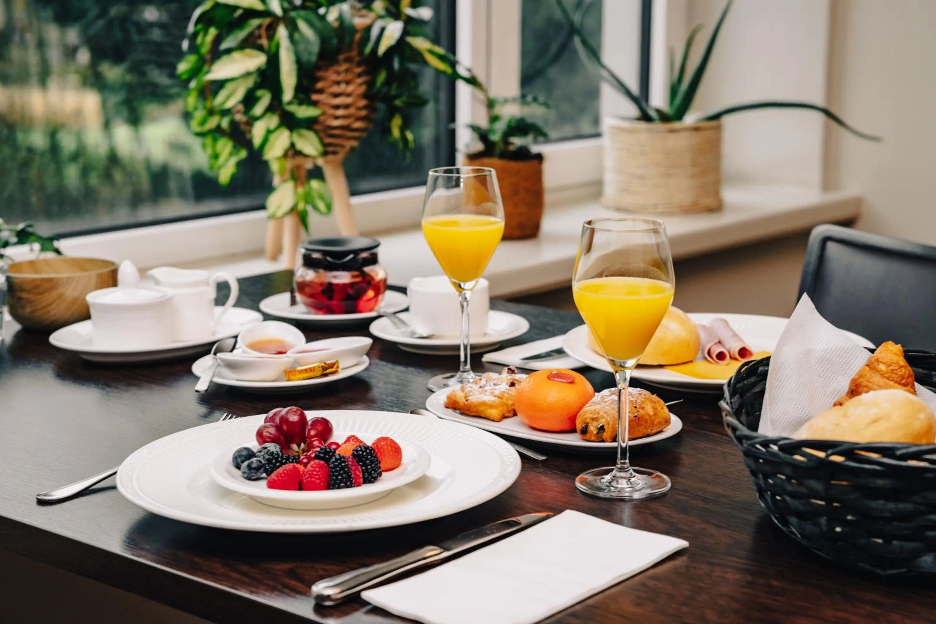 Restaurant/places to eat in Hotel & Apartments Bibois Leuven