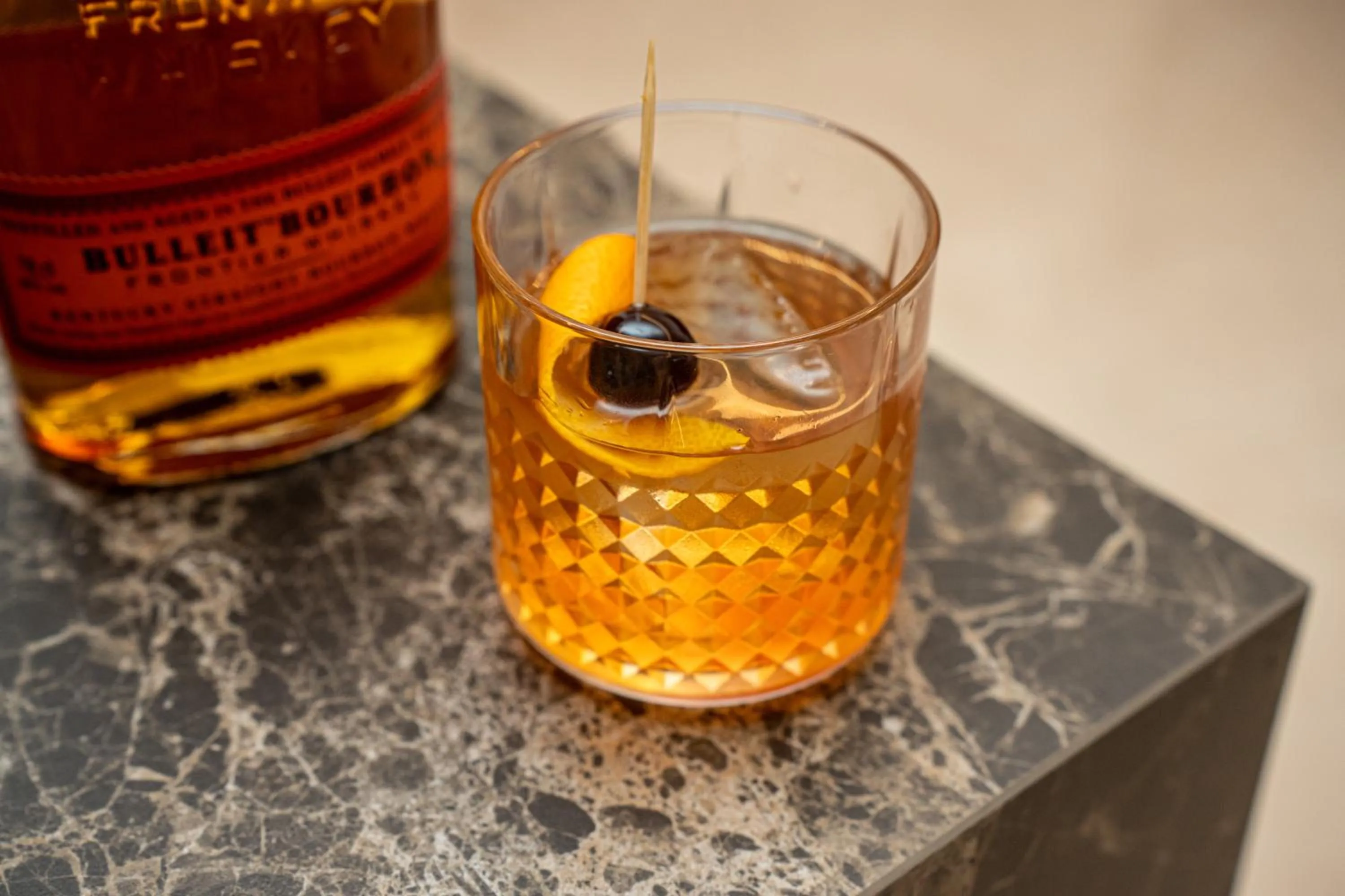 Restaurant/places to eat in Hotel Diamond