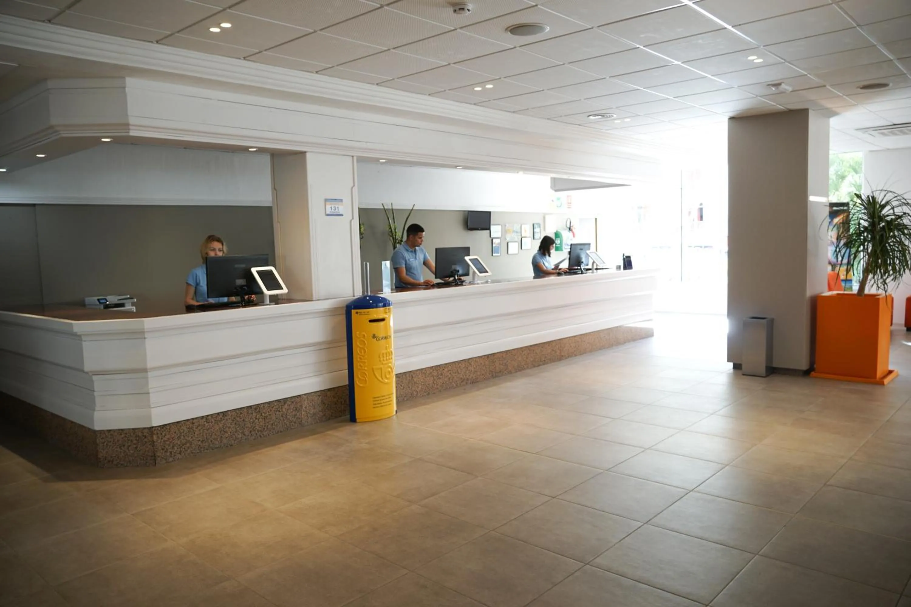 Lobby or reception in Ohtels Villa Dorada
