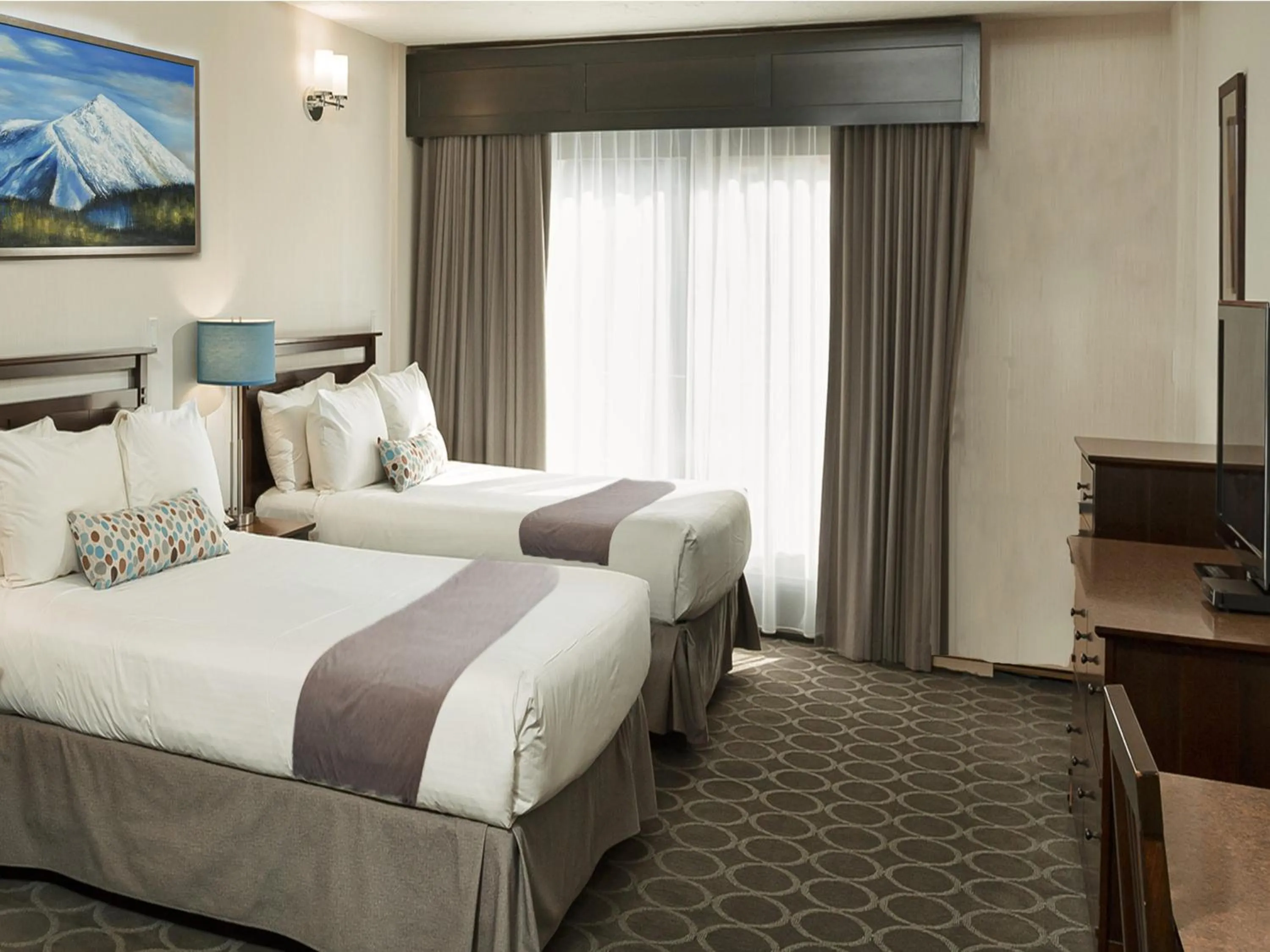 Bedroom in High Country Inn