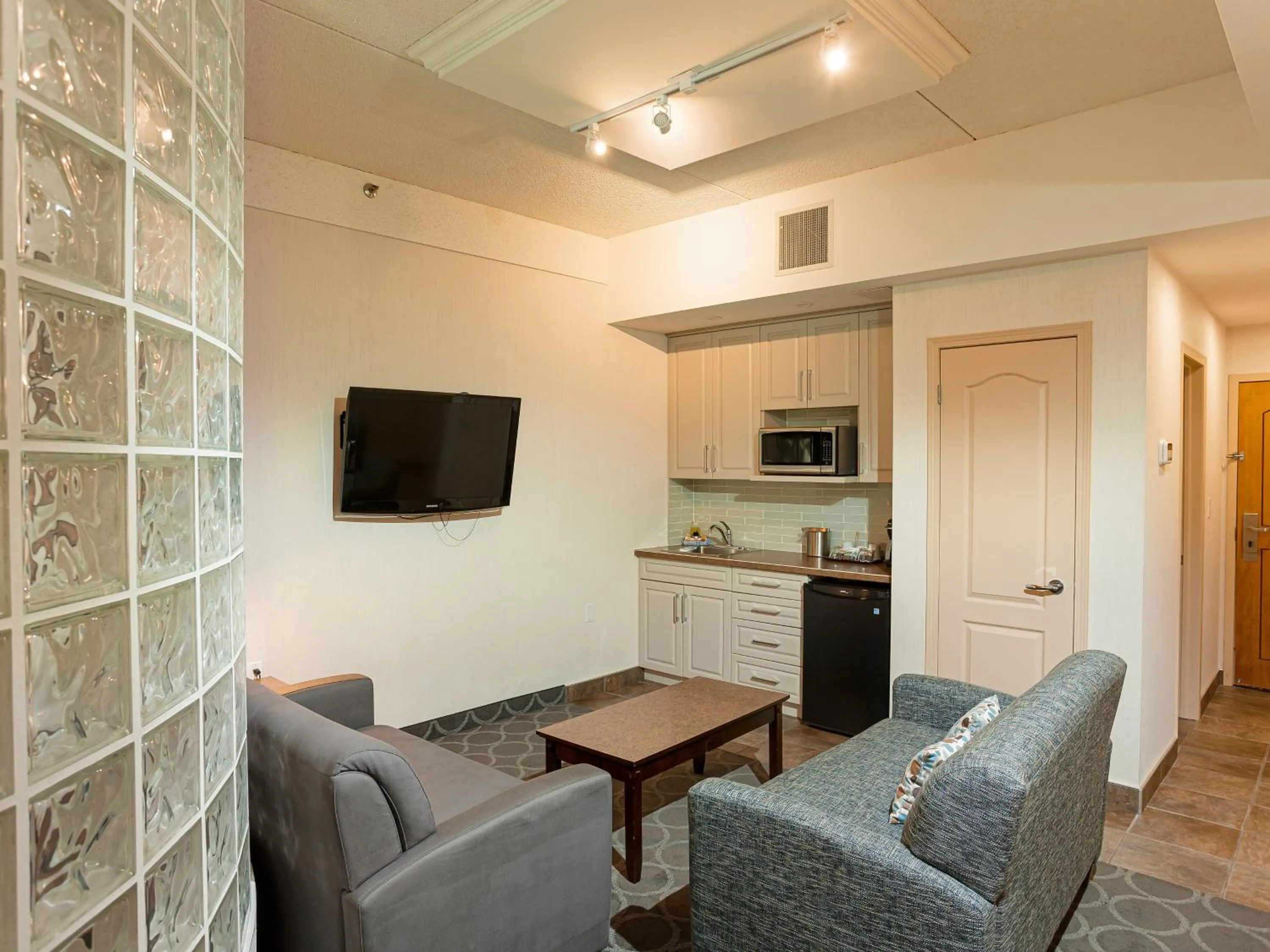 Seating area in High Country Inn