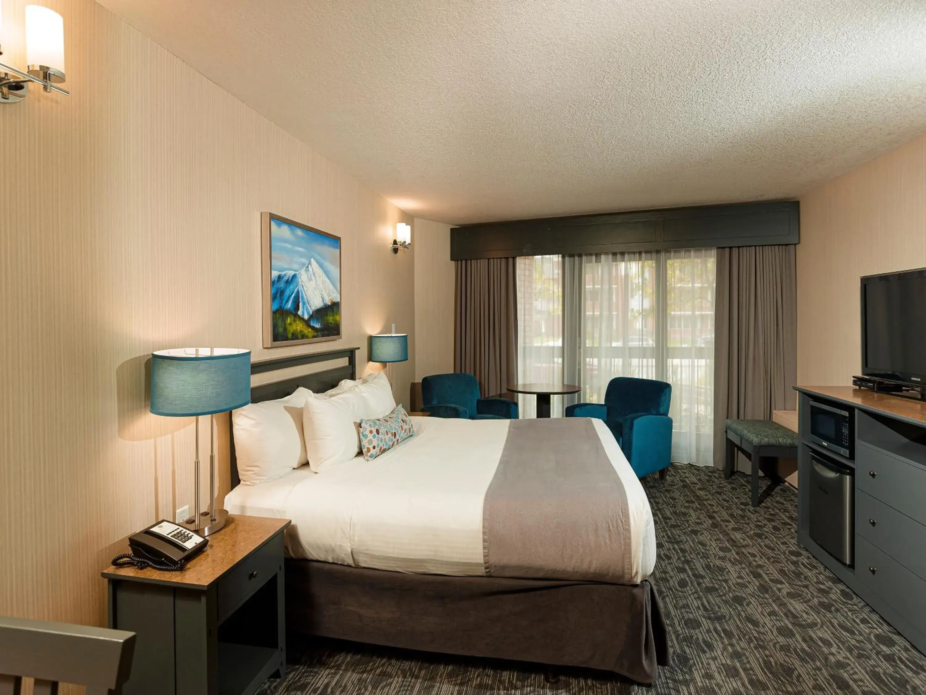 King Room in High Country Inn King Room in High Country Inn