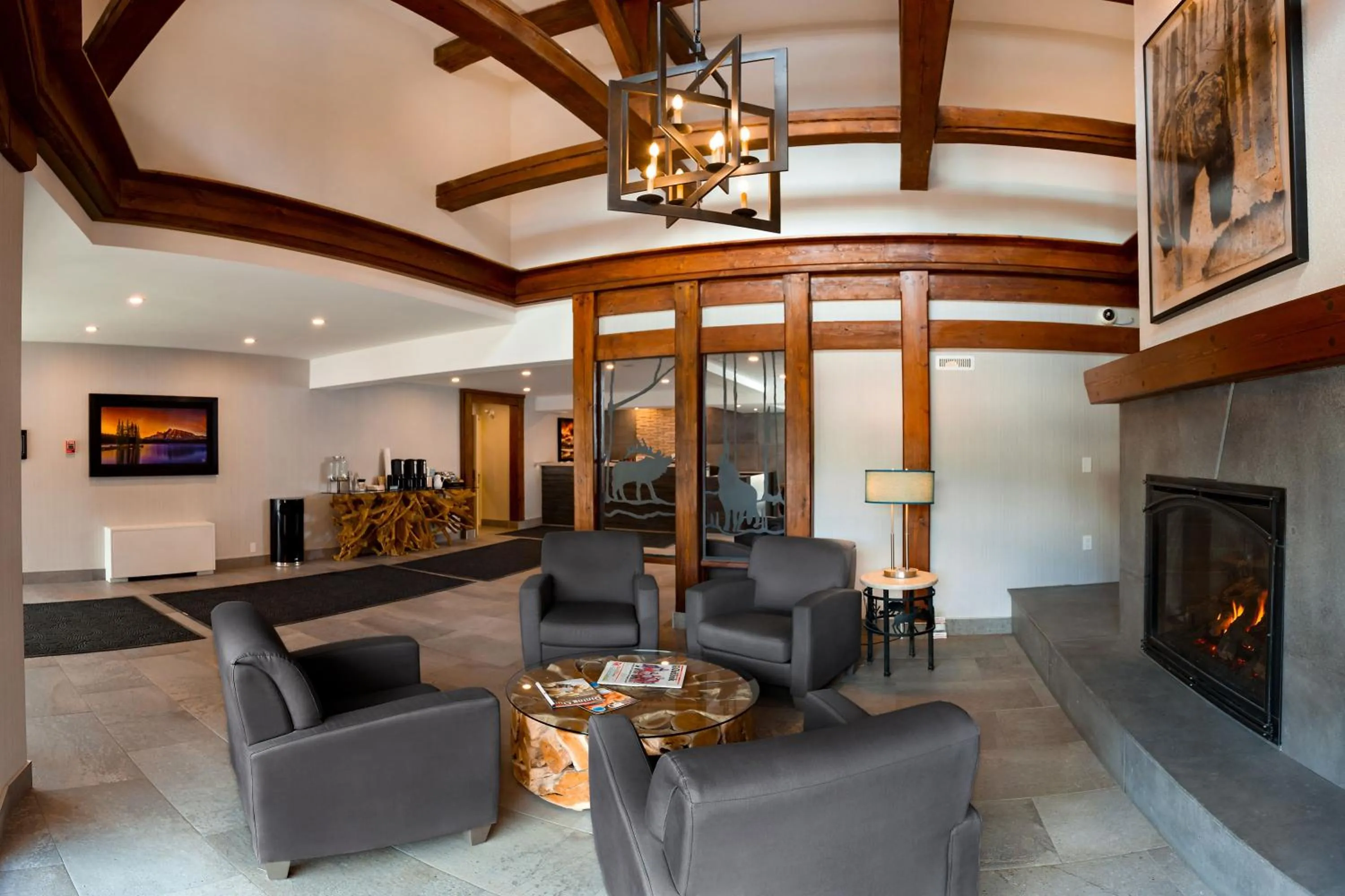 Lobby or reception in High Country Inn