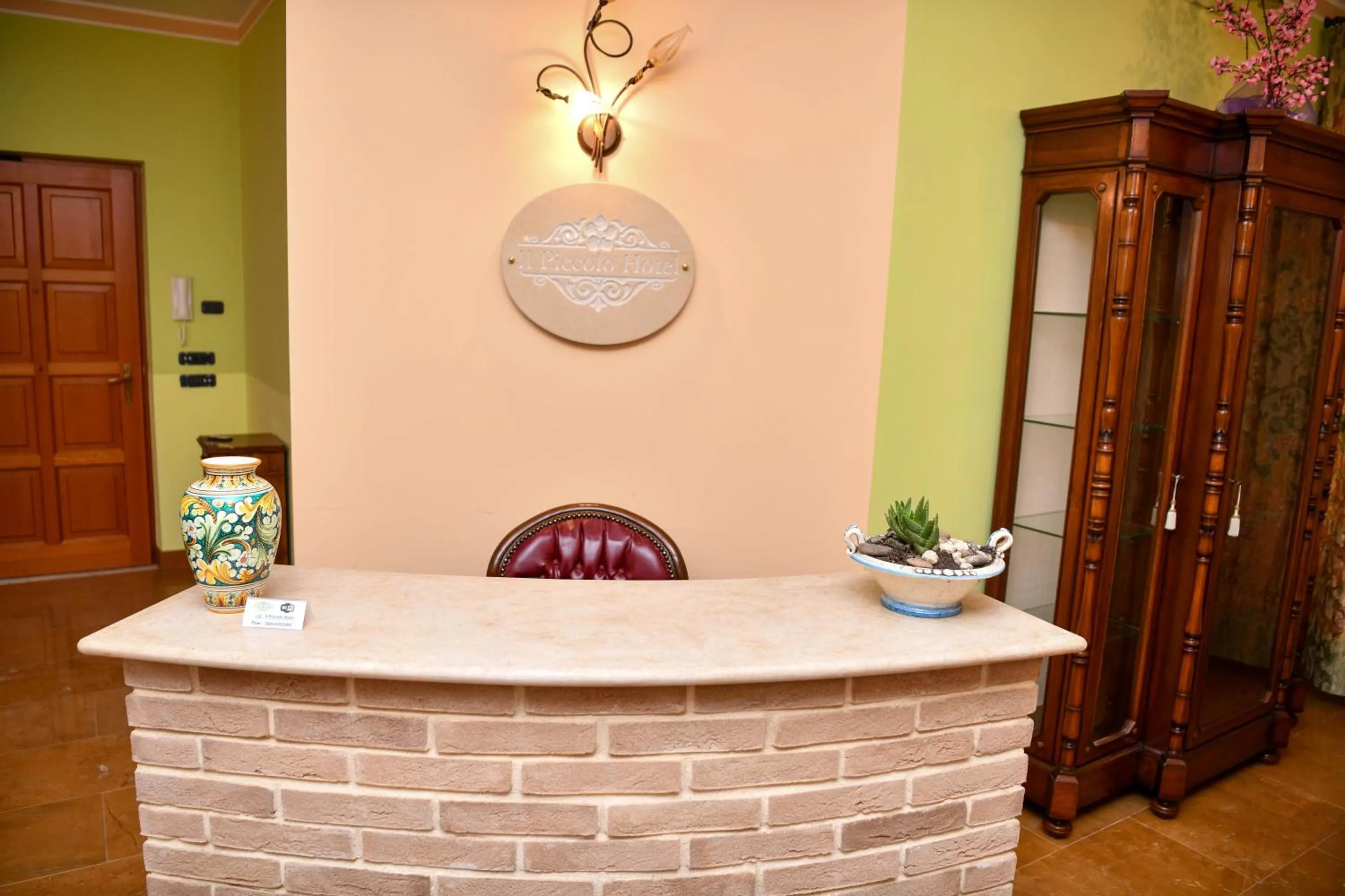 Lobby or reception in Il Piccolo Hotel
