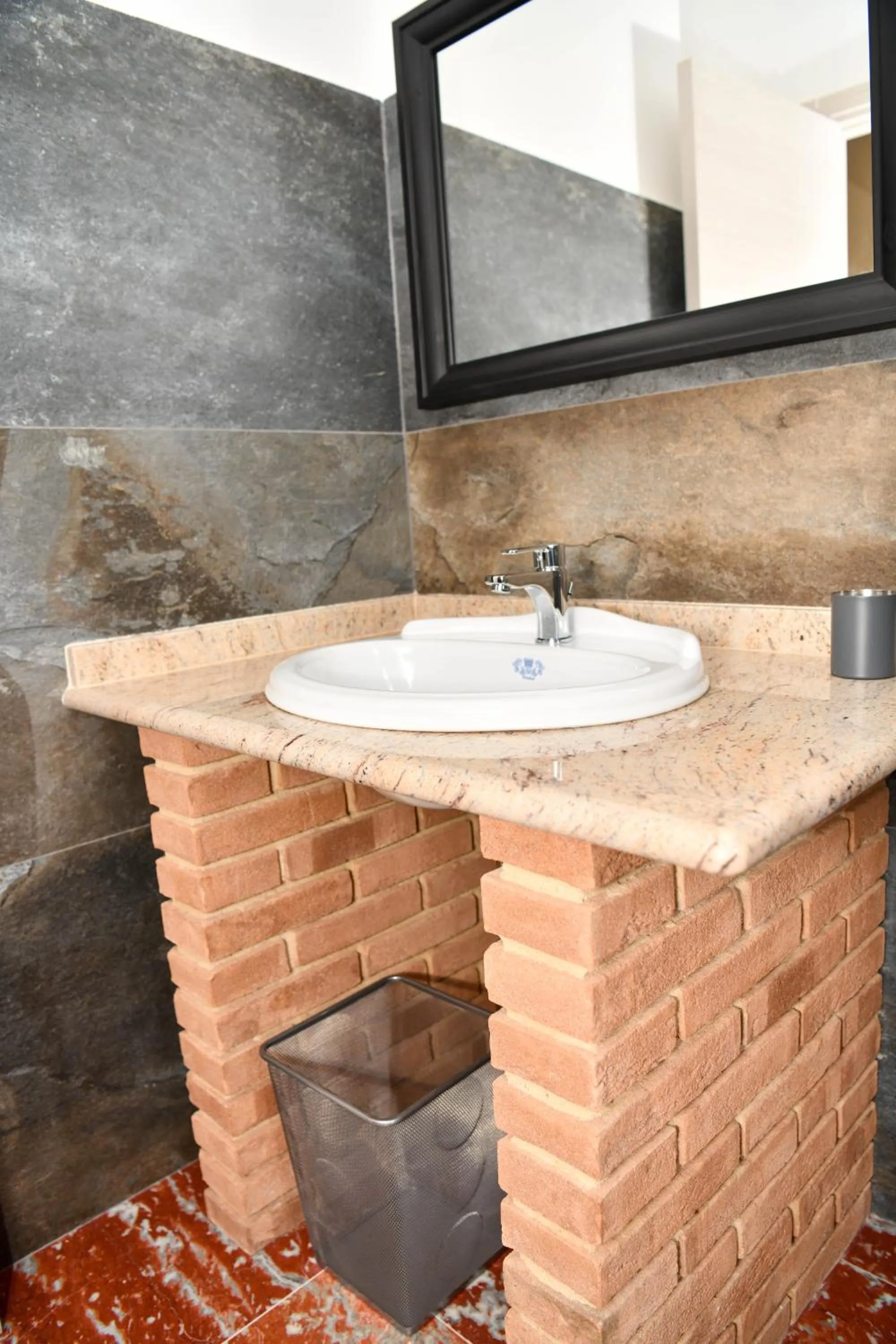 Bathroom in Il Piccolo Hotel