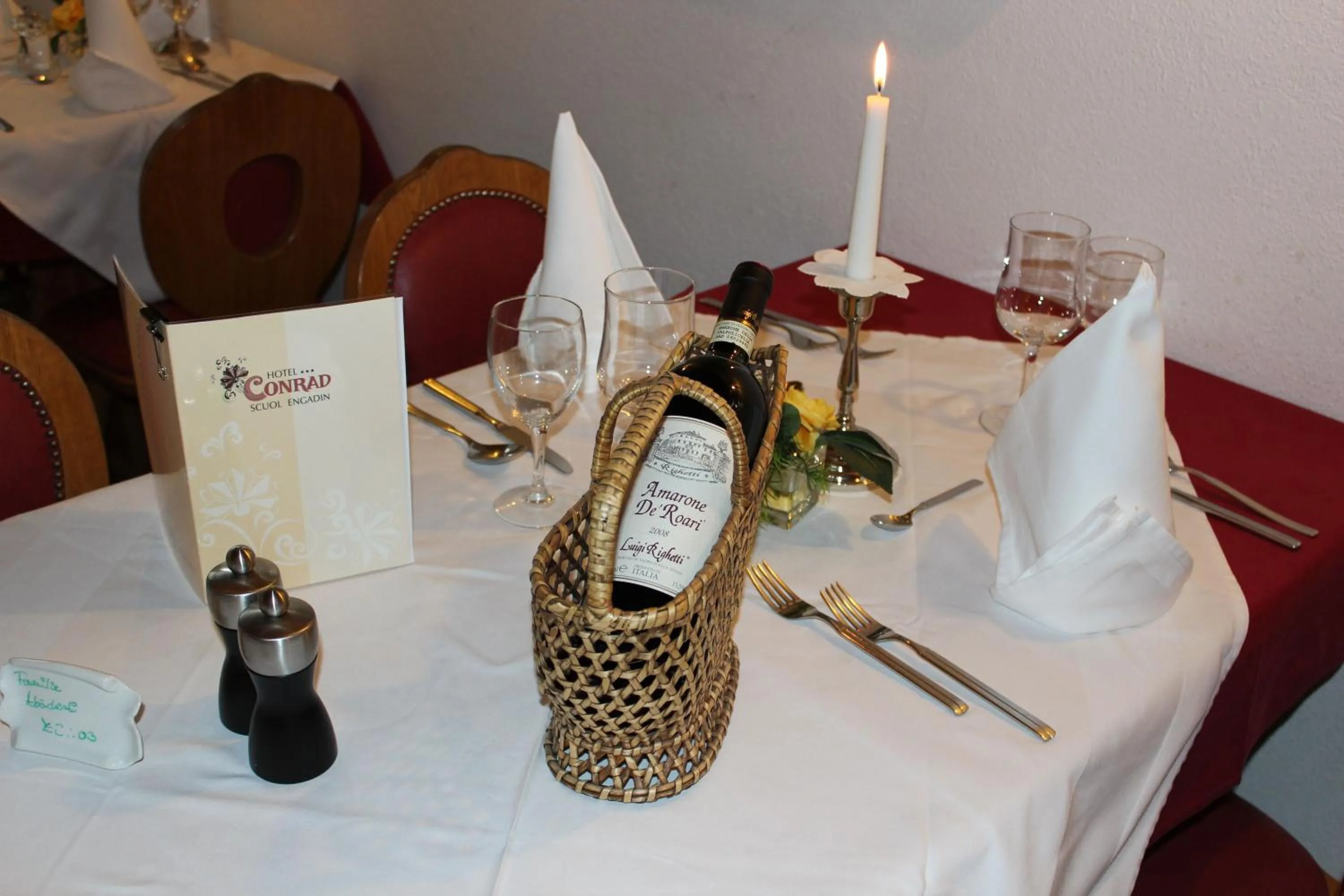 Restaurant/places to eat in Hotel Conrad