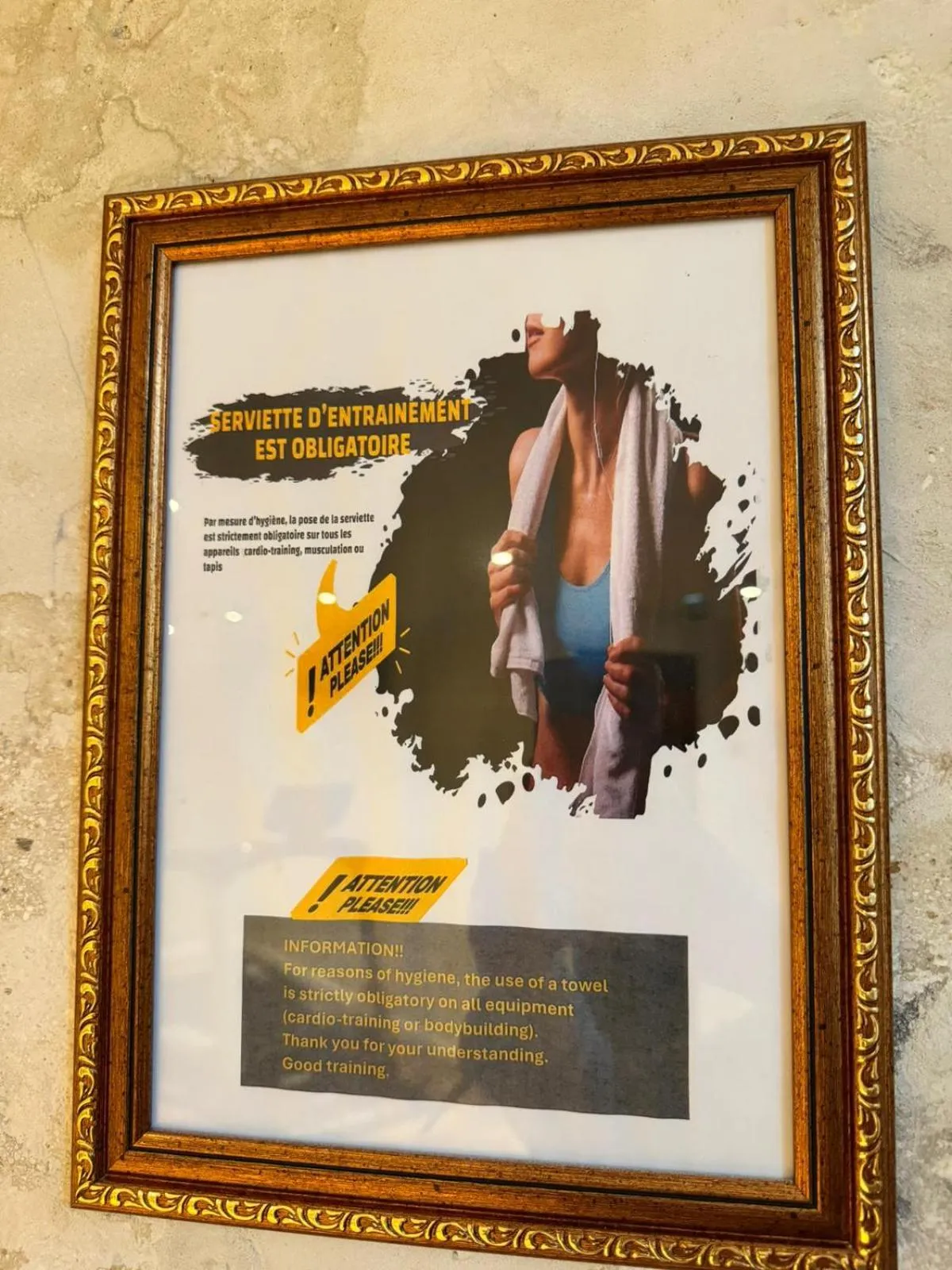 Logo/Certificate/Sign in Hotel Peyris Opera