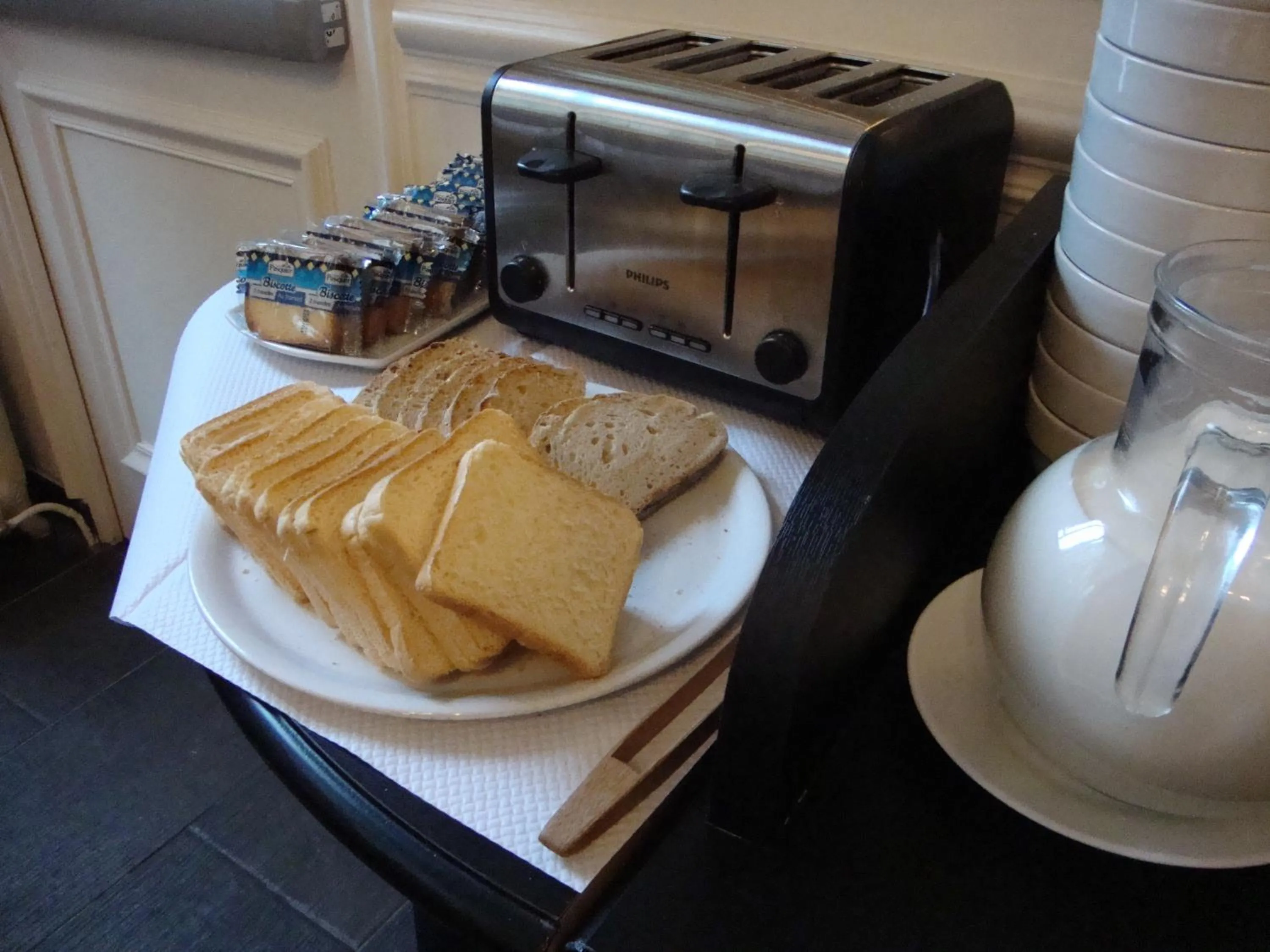 Food in Hotel Peyris Opera