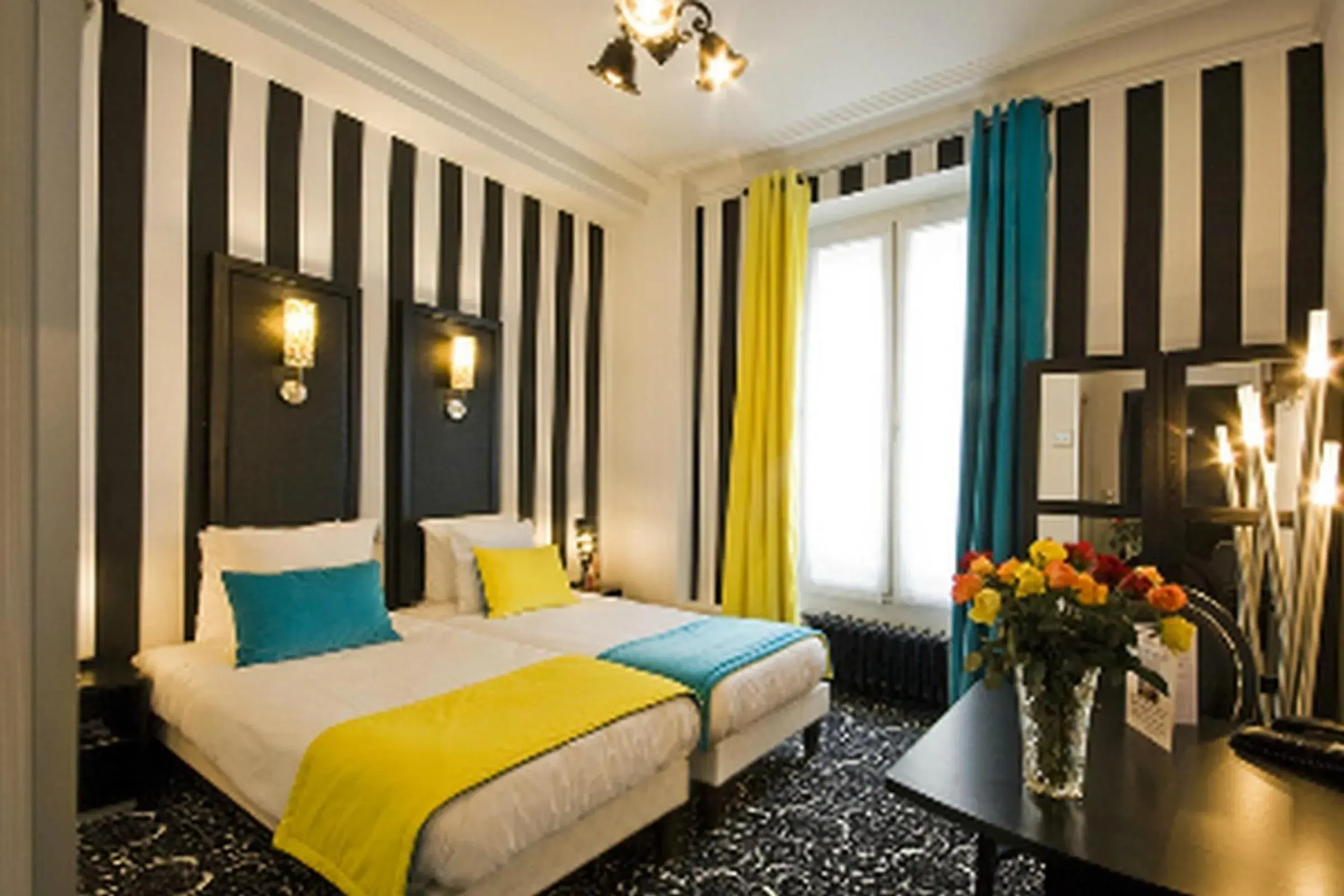 Superior Double or Twin Room in Hotel Peyris Opera Superior Double or Twin Room in Hotel Peyris Opera