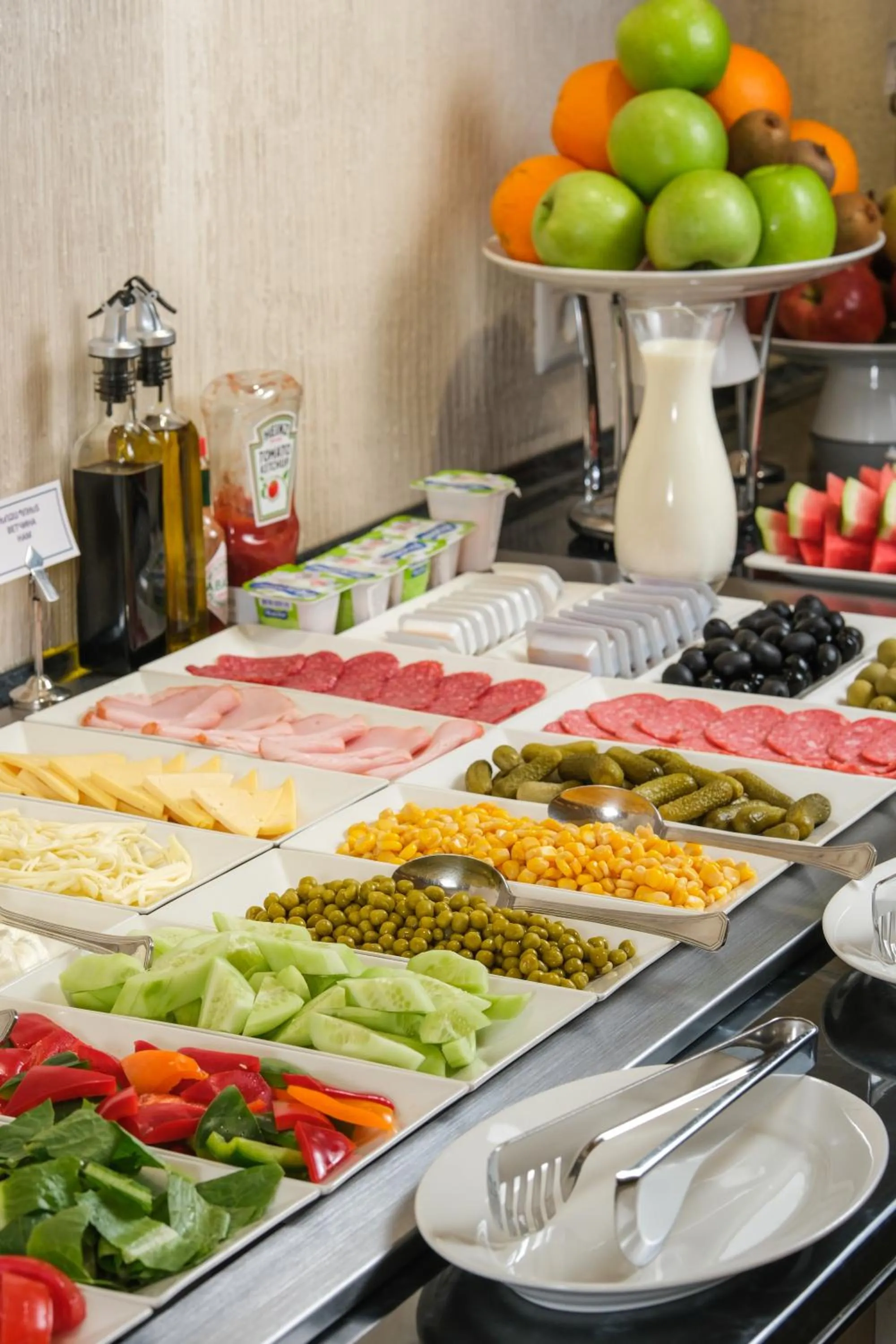 Buffet breakfast in Central Hotel Yerevan