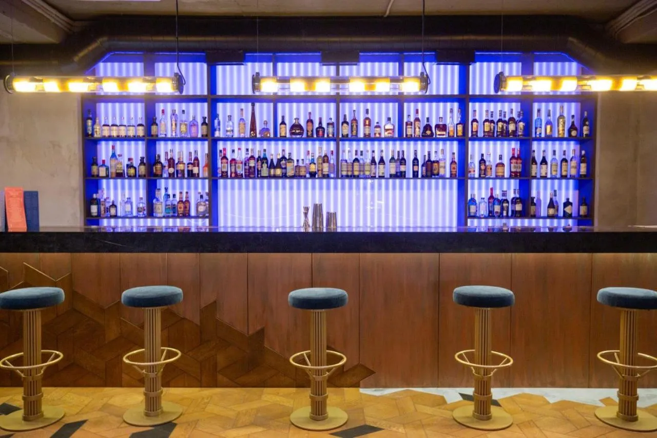 Restaurant/places to eat in Central Hotel Yerevan