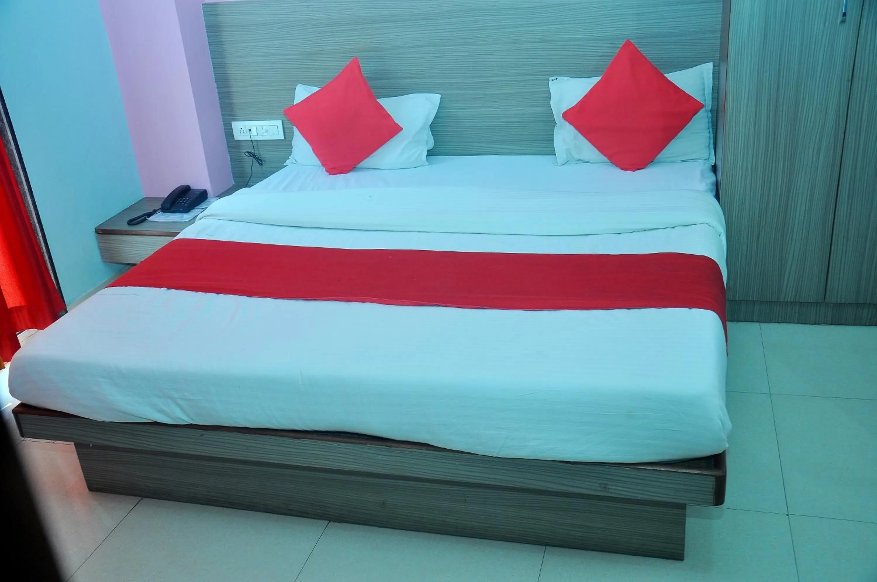 Bed in Hotel Thikana Palace