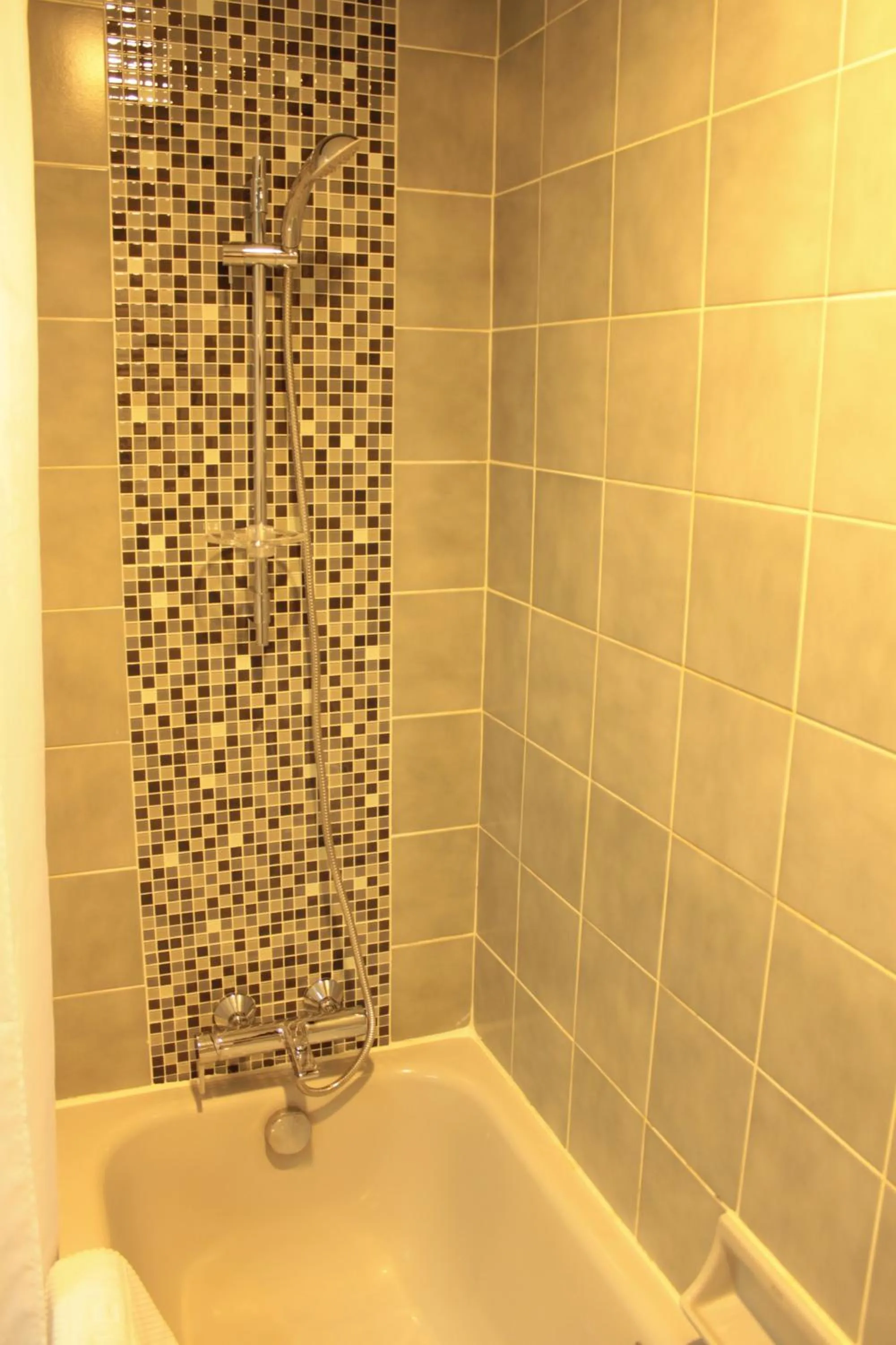 Shower in Chiang Mai Hill Hotel