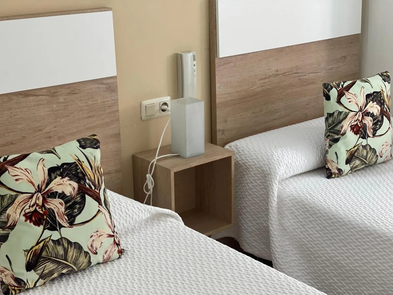 Bedroom, Bed in Hotel Valldigna