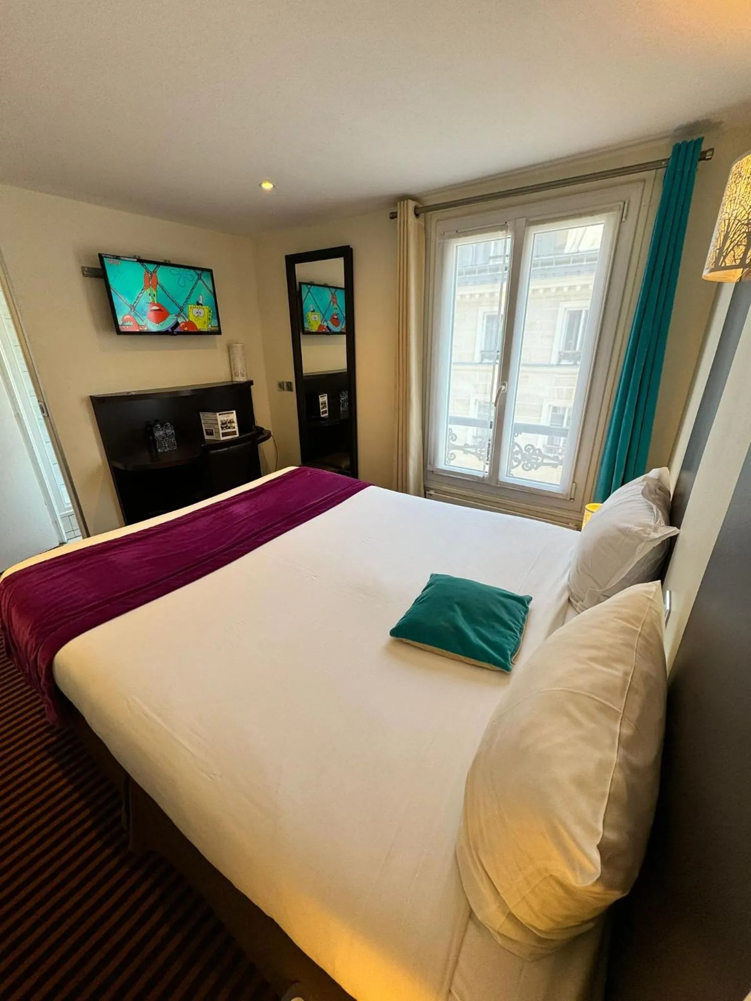 Bed in Hotel Pax Opera