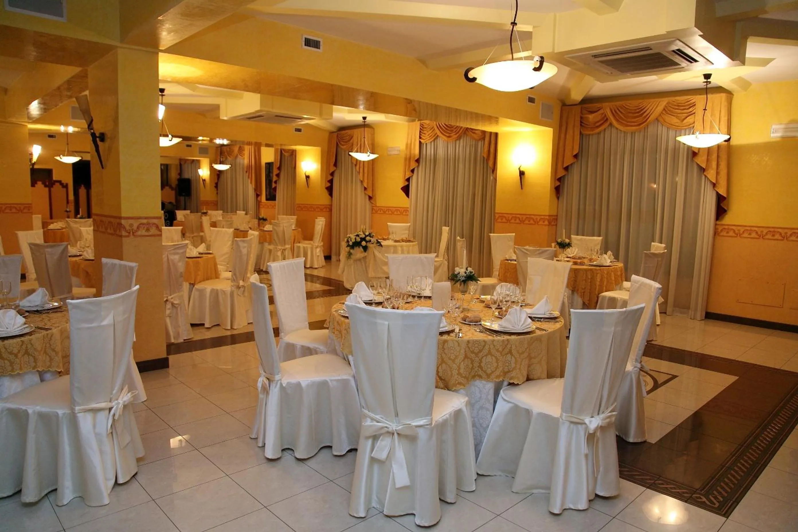 Banquet/Function facilities, Banquet Facilities in Hotel Apan