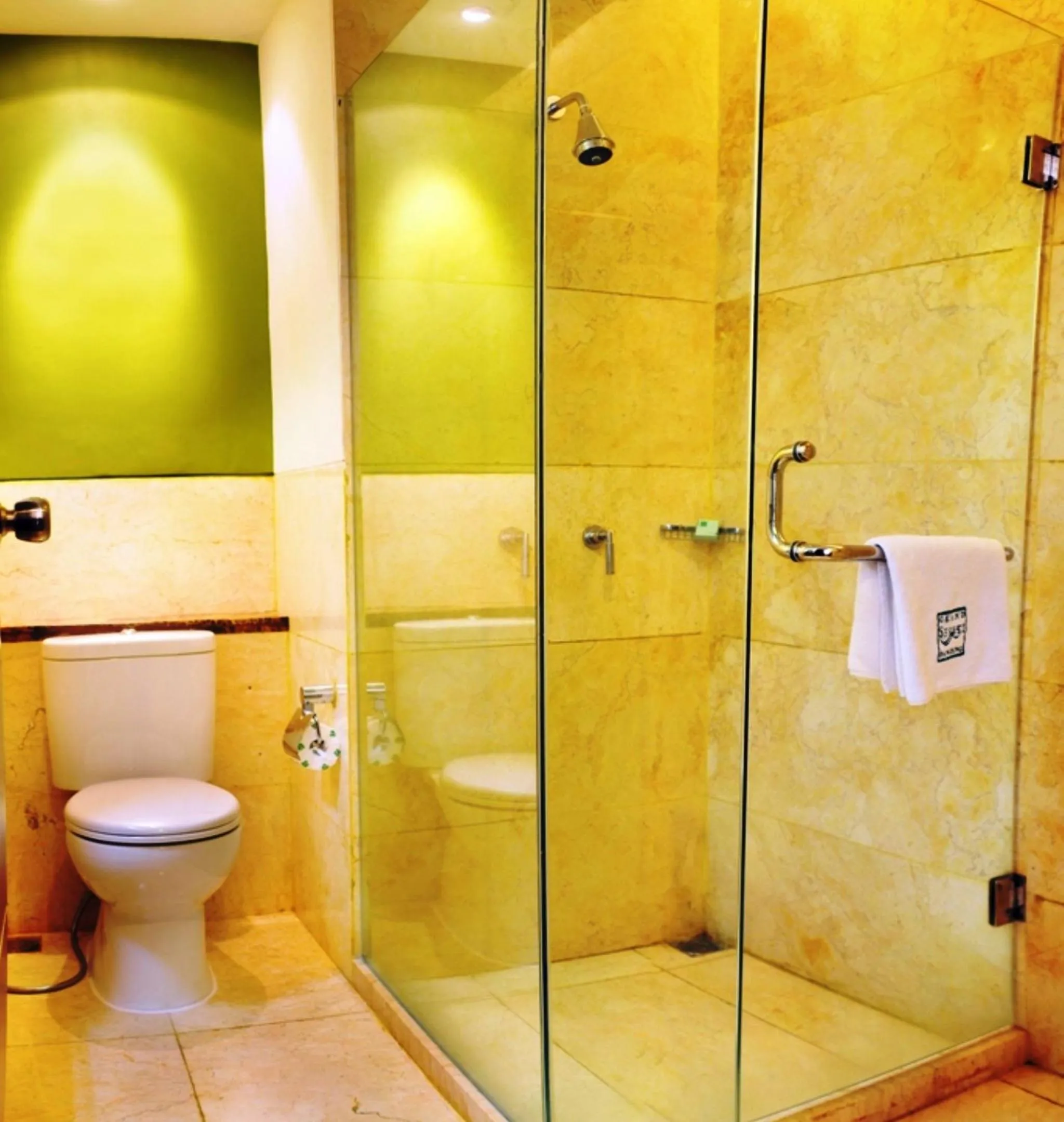 Bathroom in Grand Serela Setiabudhi Bandung