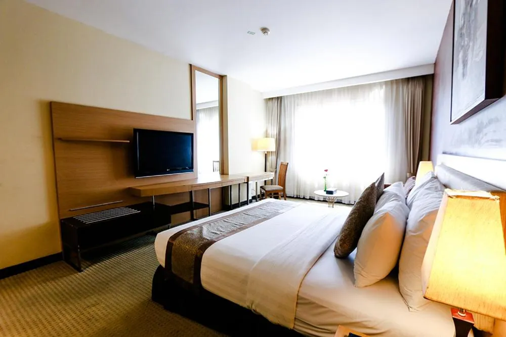 Photo of the whole room, Bed in Grand Serela Setiabudhi Bandung