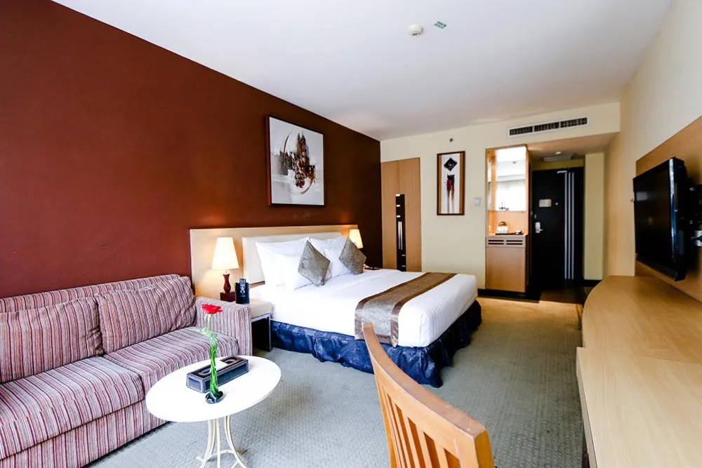 Photo of the whole room, Bed in Grand Serela Setiabudhi Bandung