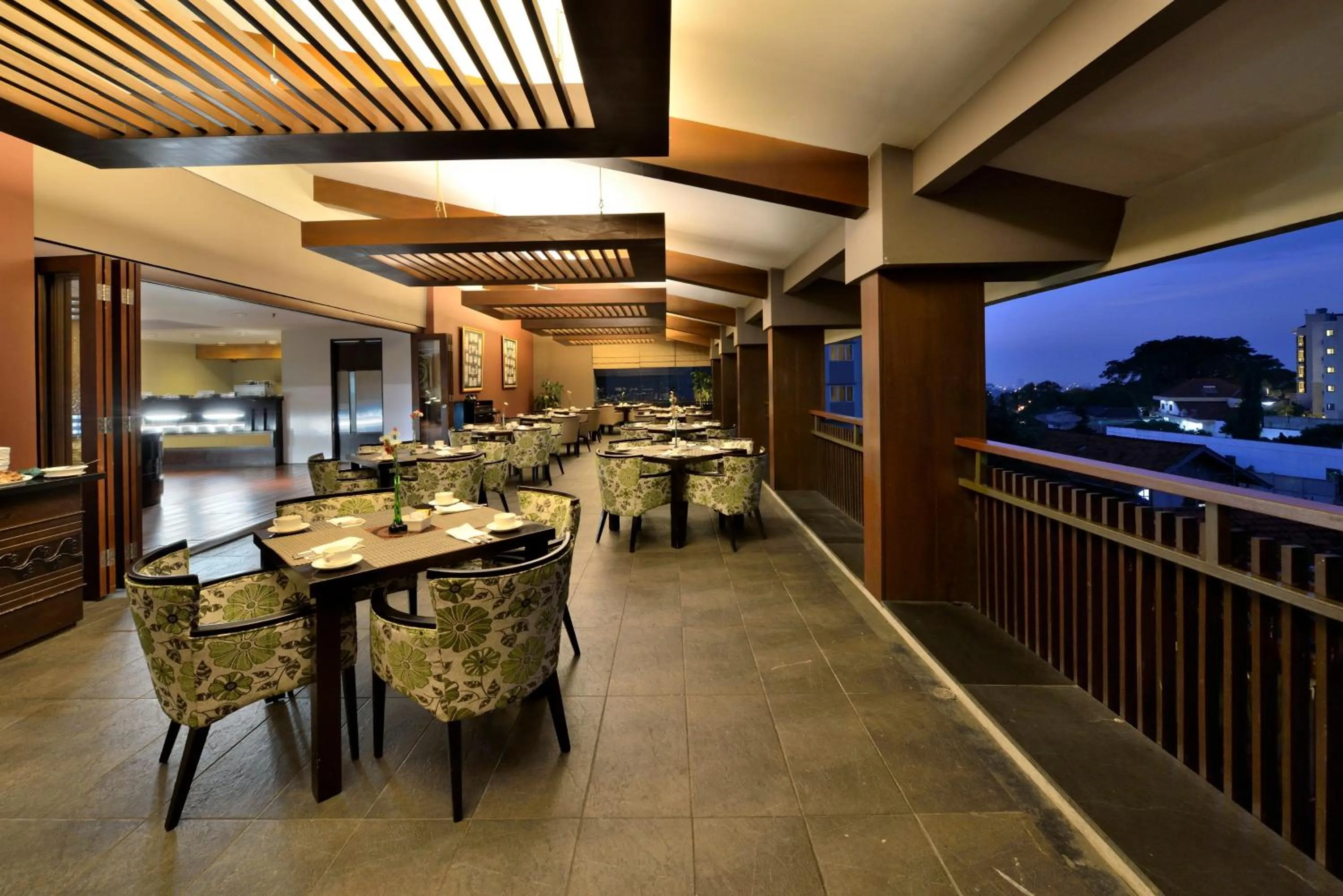 Restaurant/places to eat in Grand Serela Setiabudhi Bandung