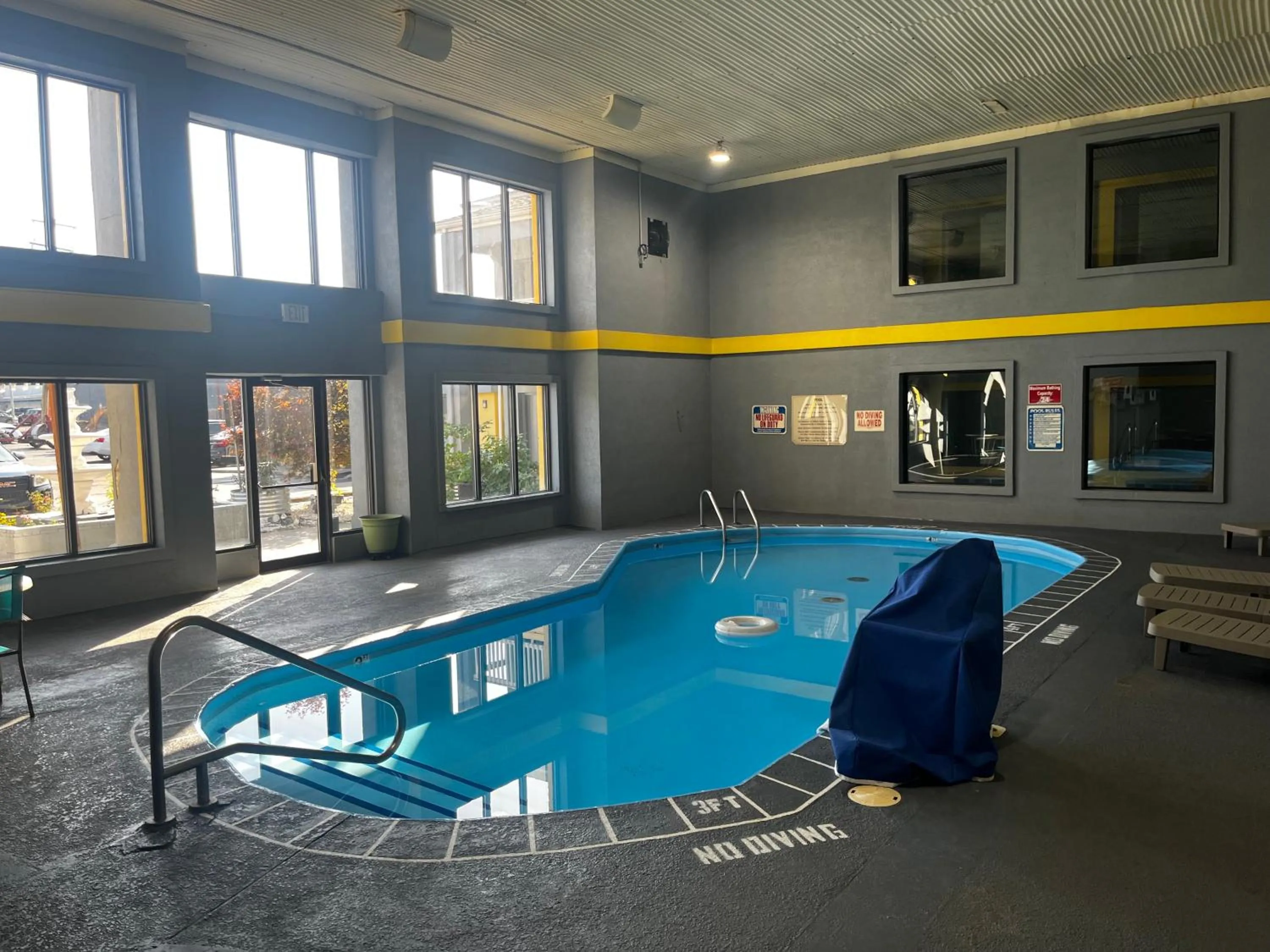 Pool view in Quality Inn Grand Rapids Near Downtown