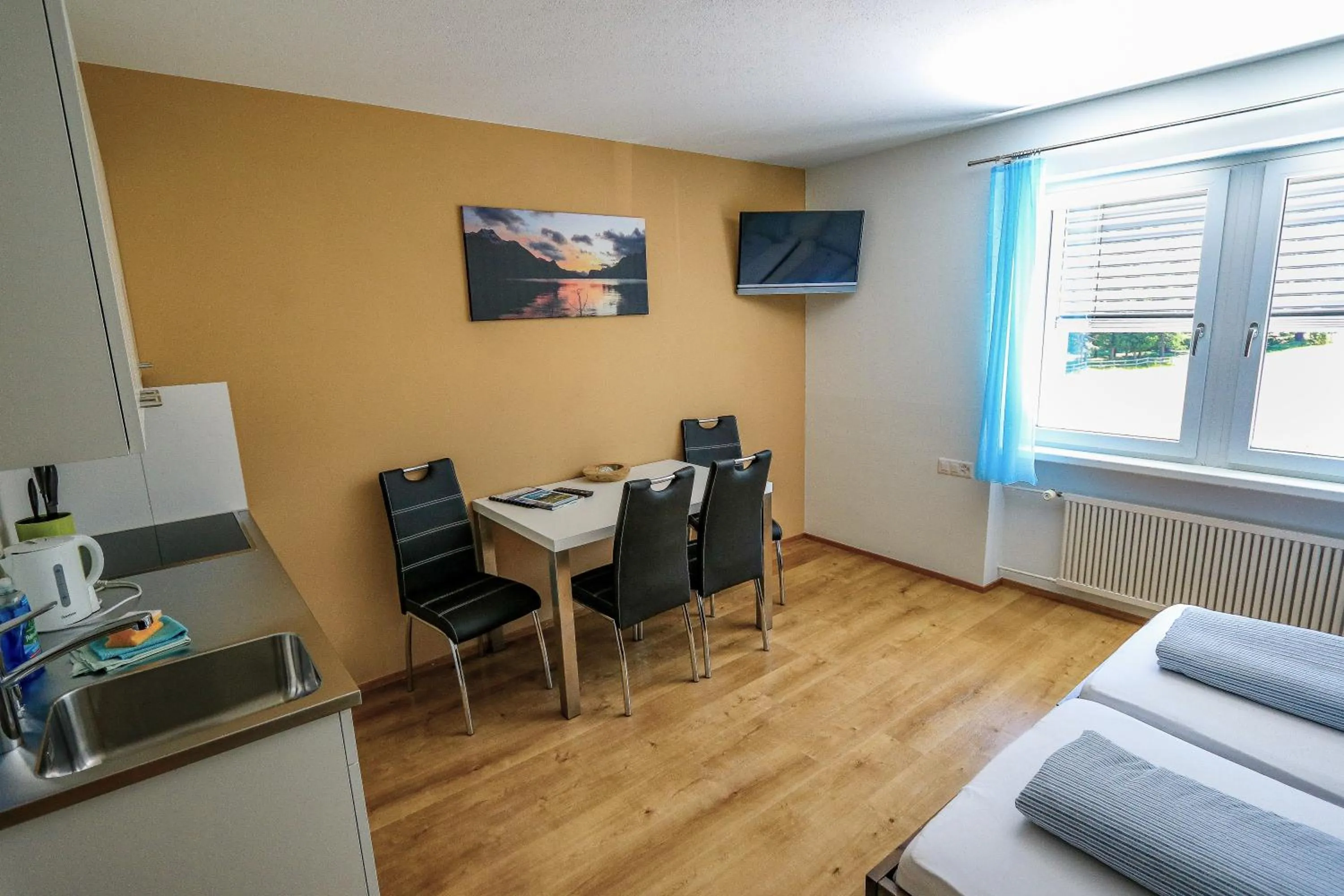 Bedroom in b&b River Inn
