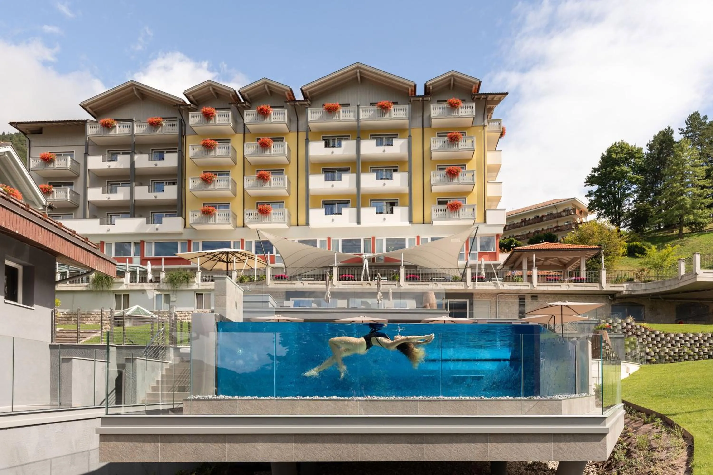 Swimming pool in Alpenresort Belvedere