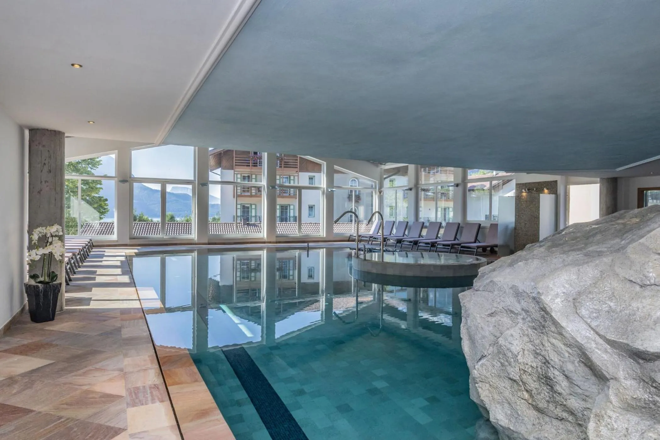 Swimming pool in Alpenresort Belvedere
