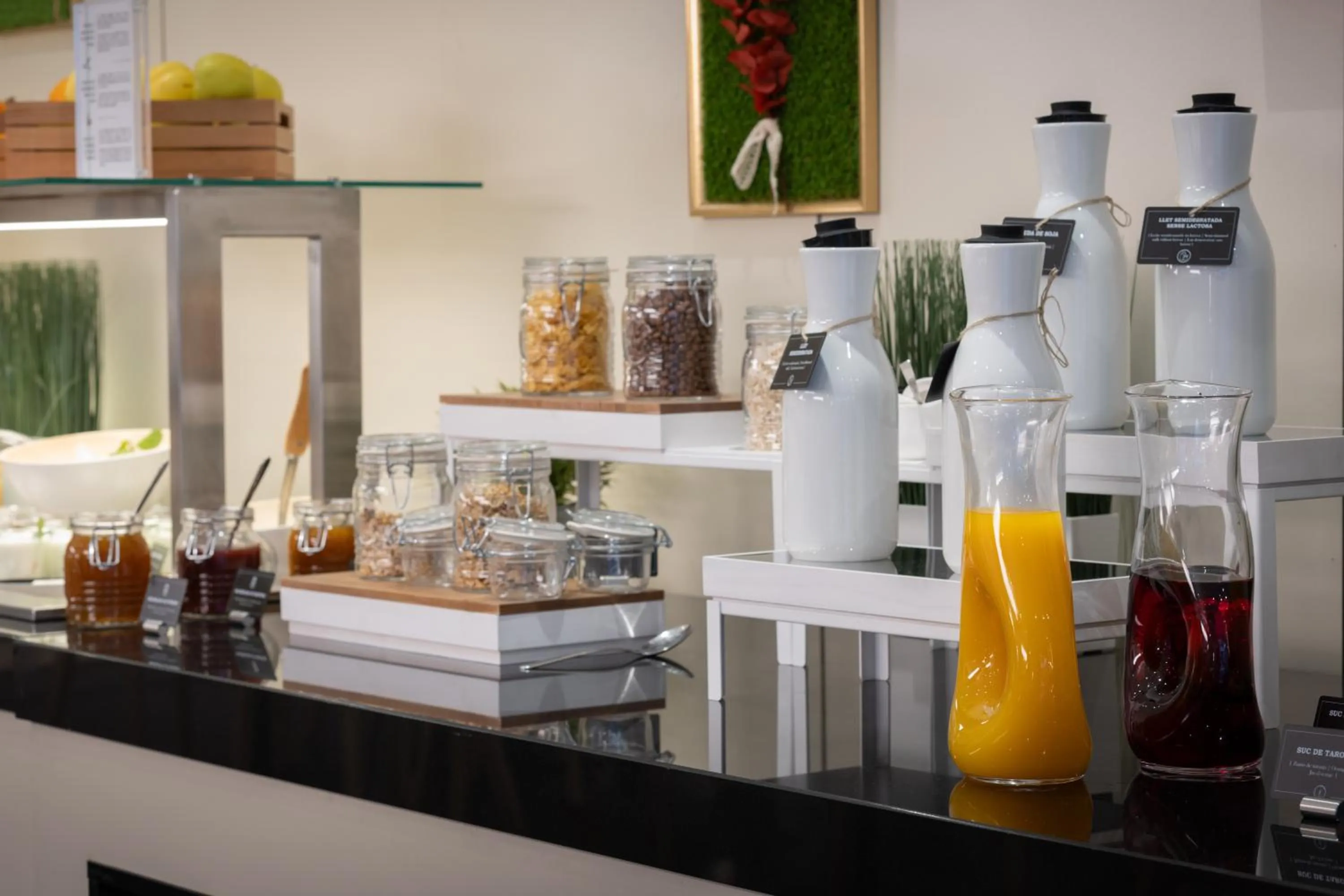 Breakfast in Casa Lit Barcelona