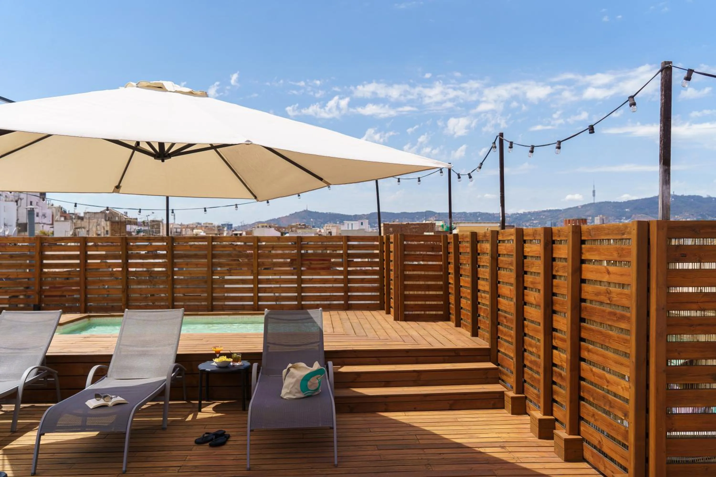 Restaurant/places to eat in Casa Lit Barcelona