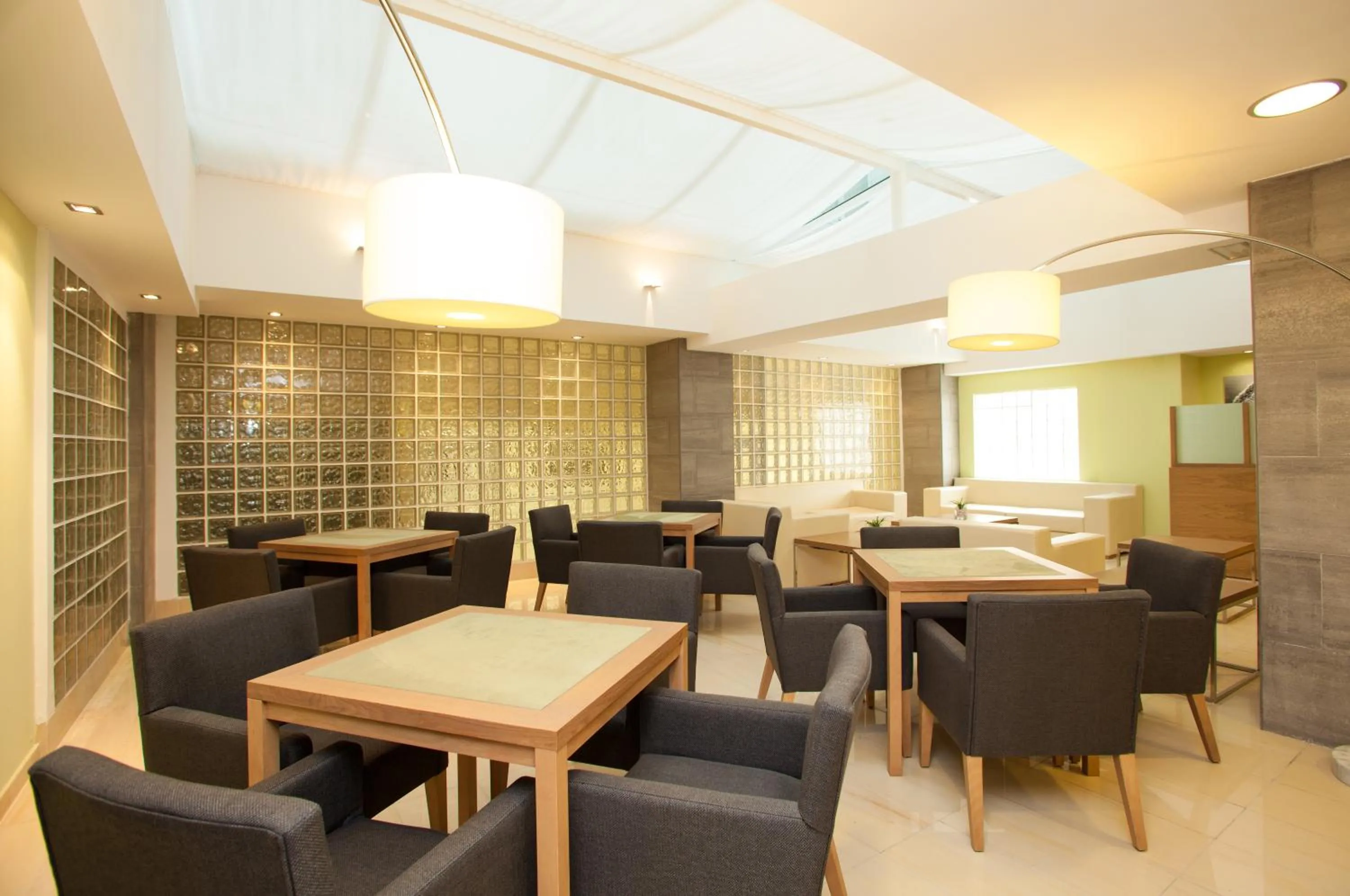 Lounge or bar in Hotel Don Pepe - Adults Only