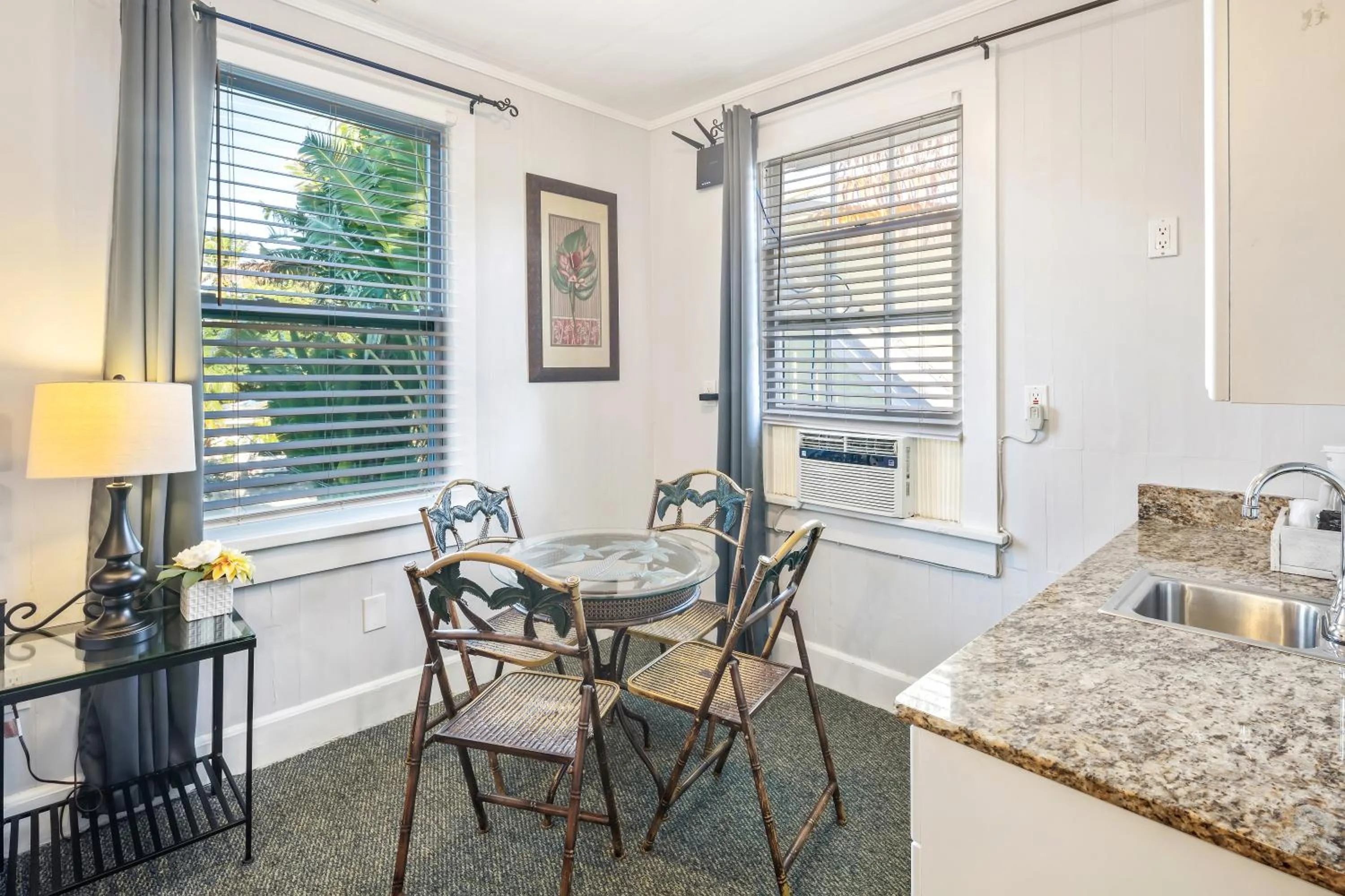 Coffee/tea facilities in Kona Kai Oasis